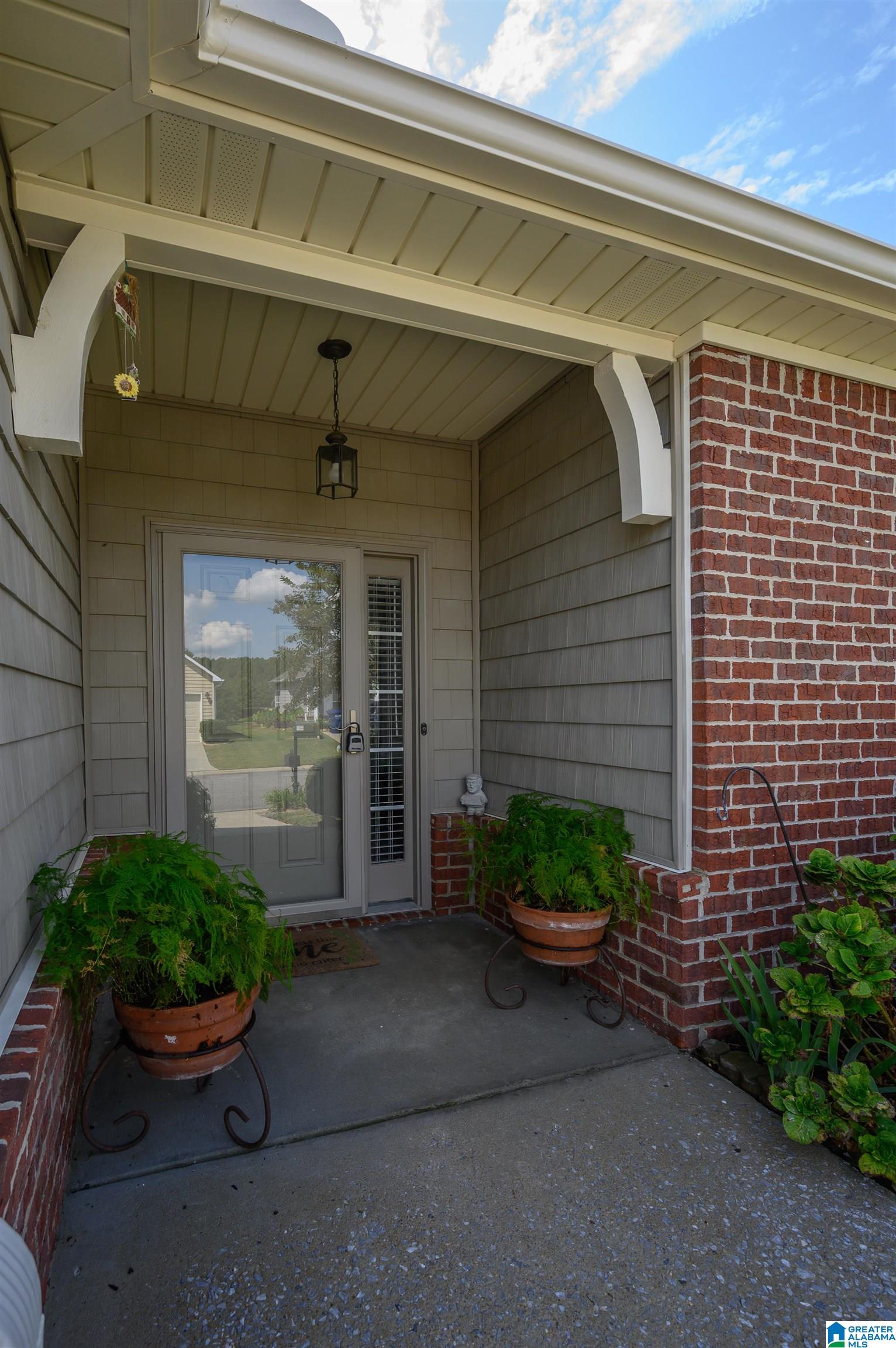 1072 FAIRBANK LANE
