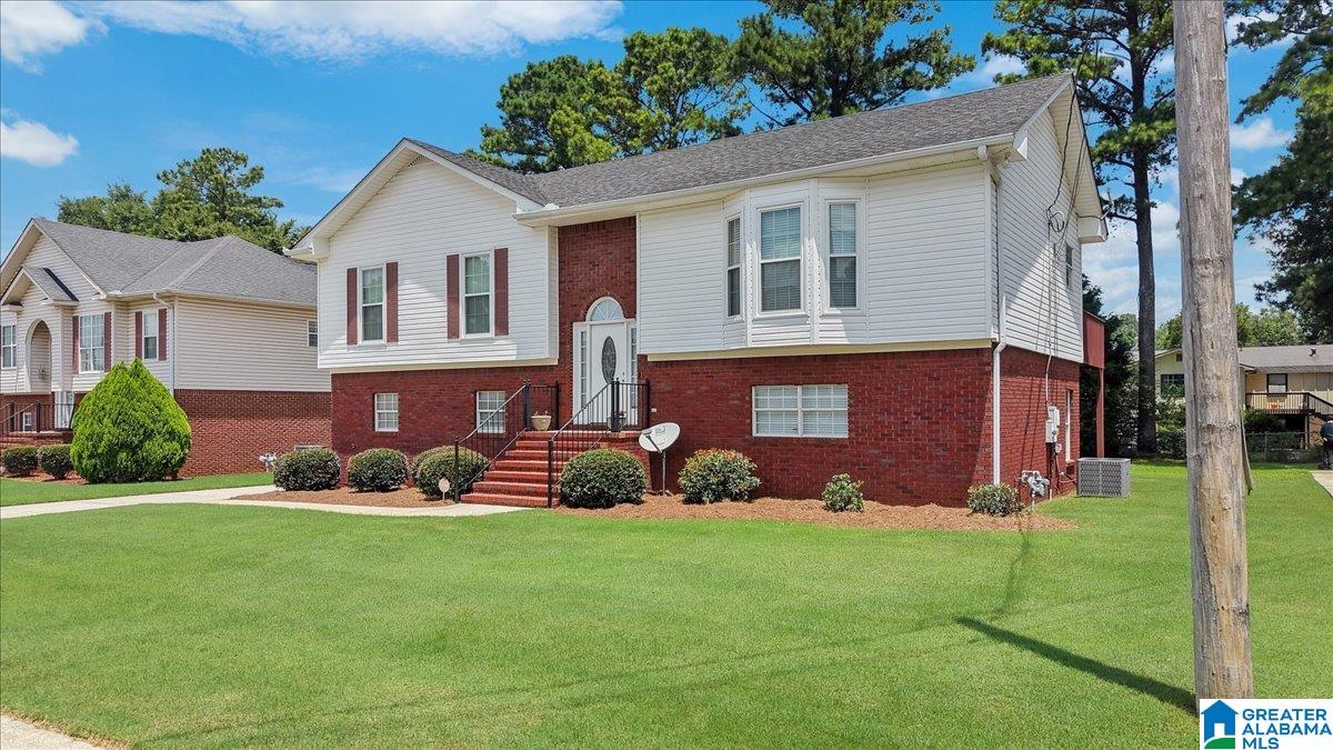 417 SURREY CIRCLE
