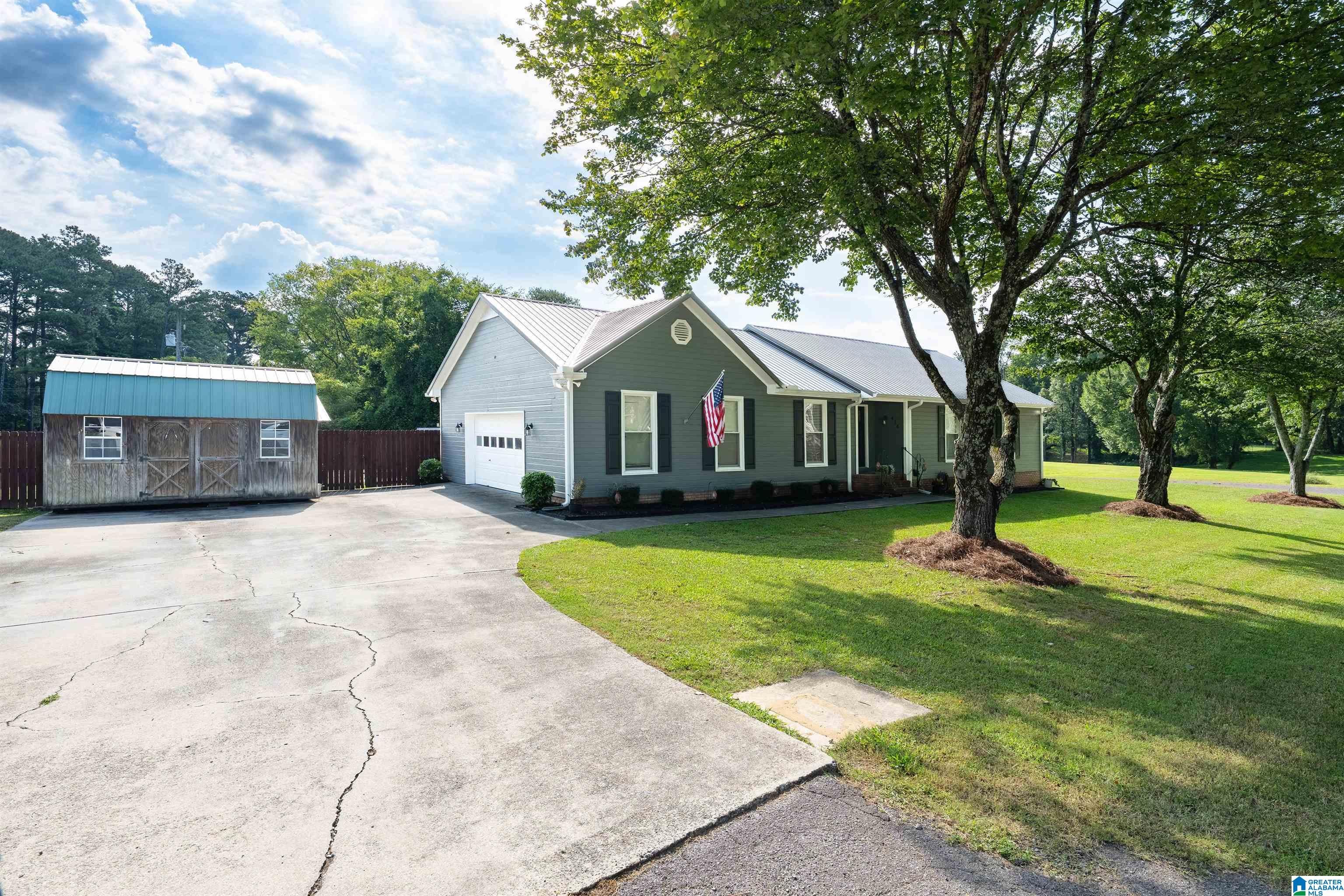 414 HICKORY DRIVE