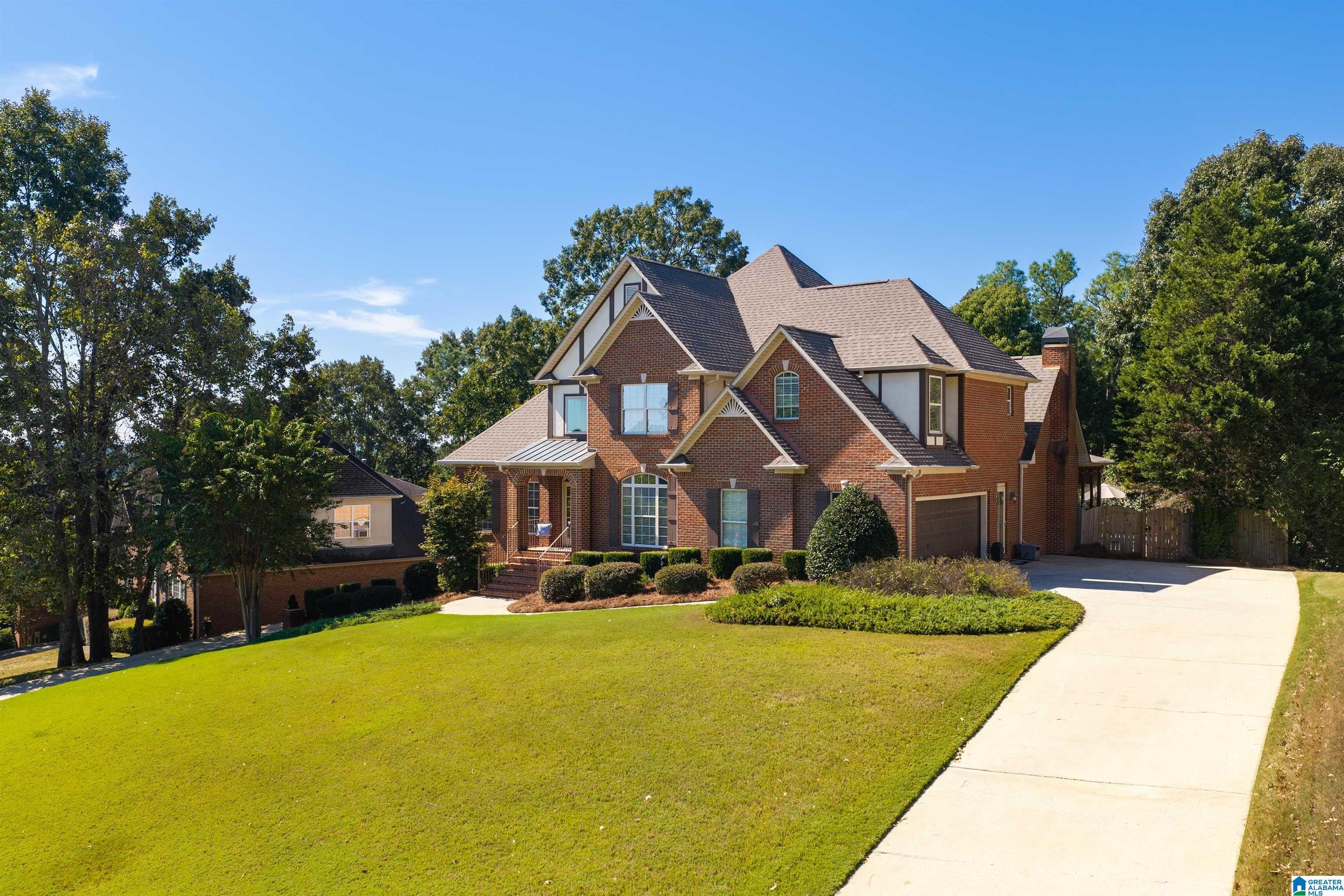 1005 WOODLANDS COVE