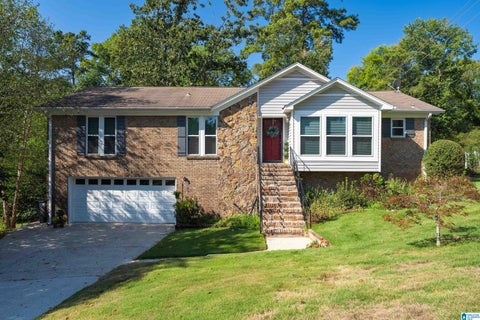 Photo of 278 Cambo Drive, HOOVER, AL 35226 (MLS # 21465379)