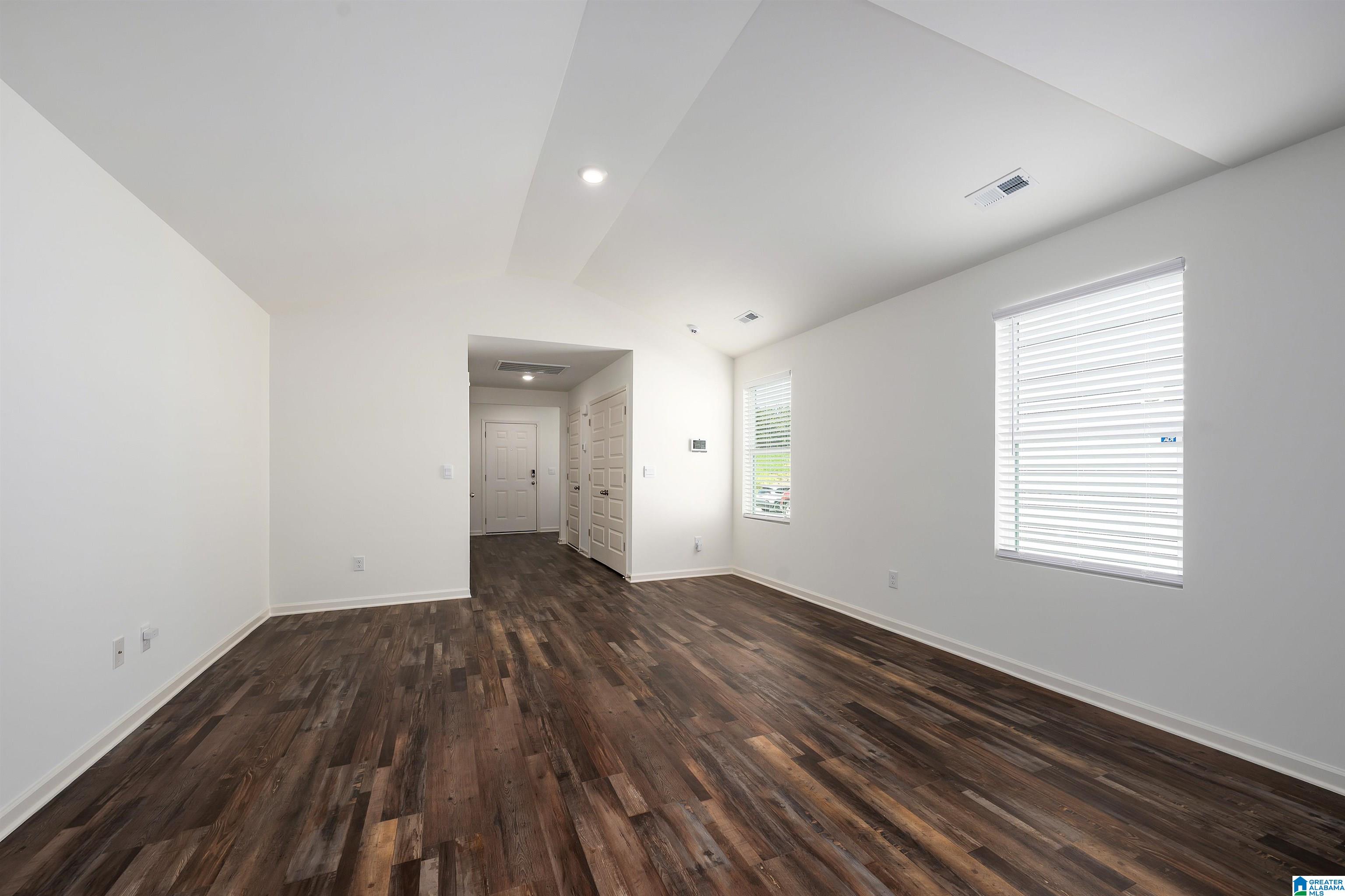 725 STERLING PLACE