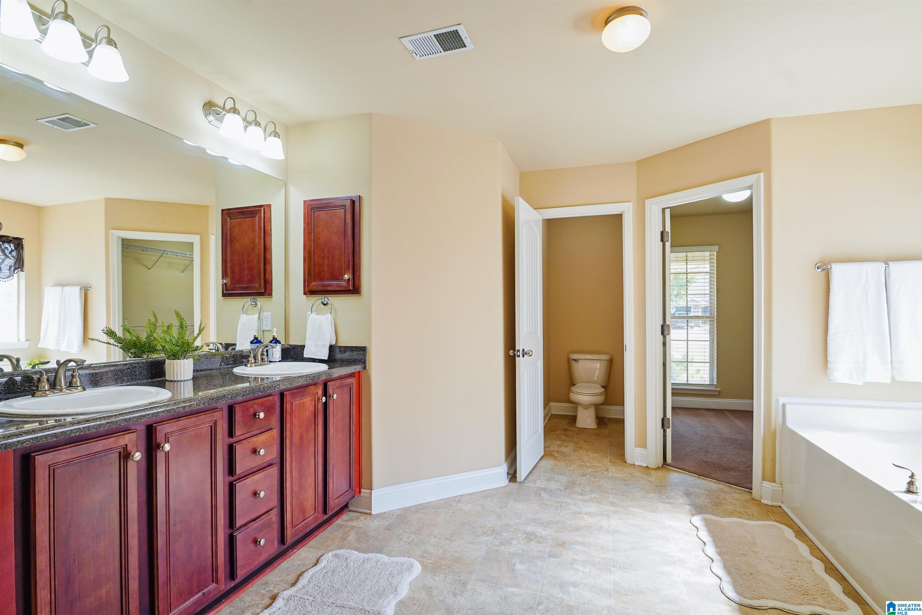 1136 SILVER CREEK LANE