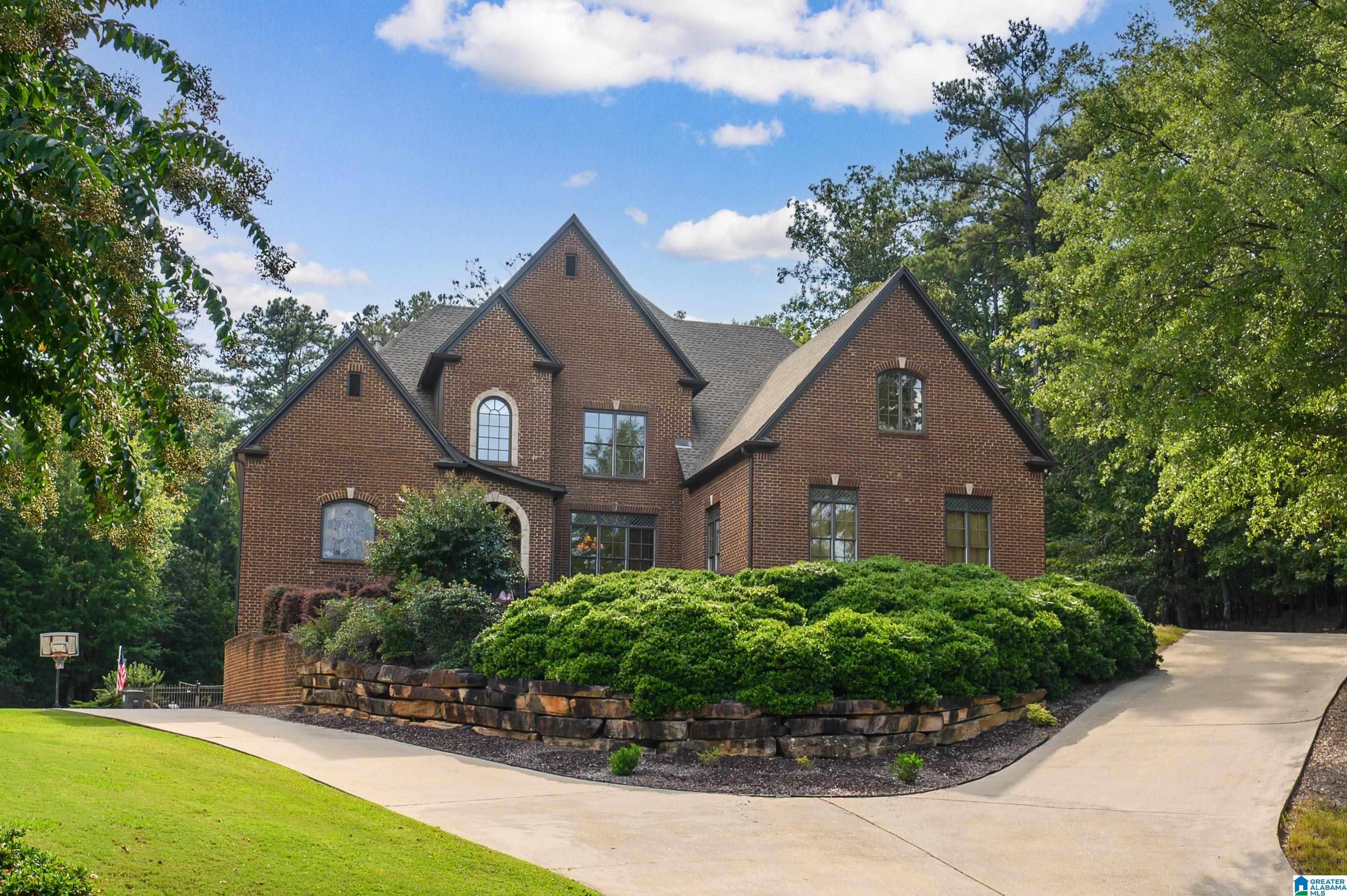 844 ABERLADY PLACE