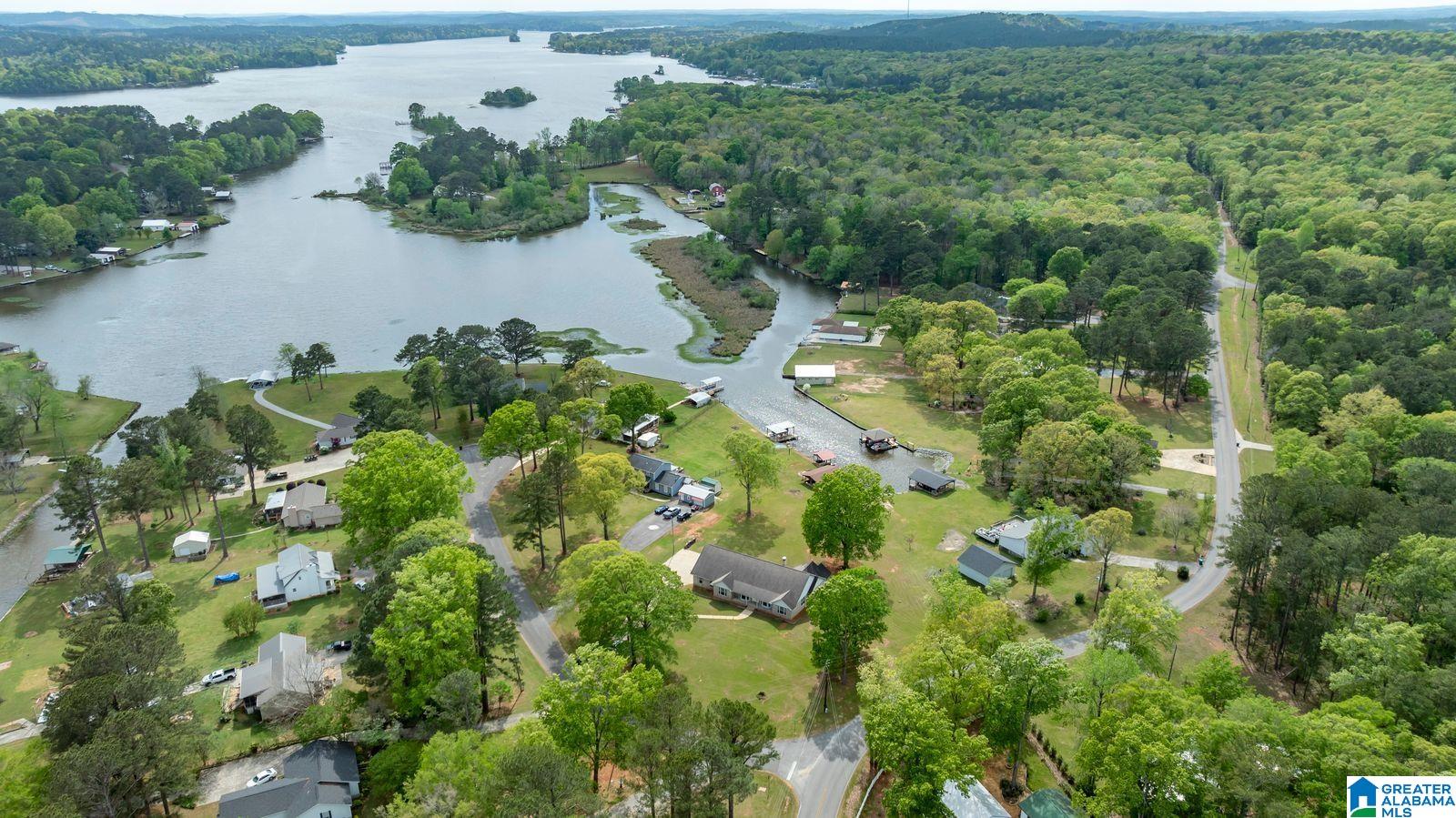 36/34 PINE KNOLL CIRCLE