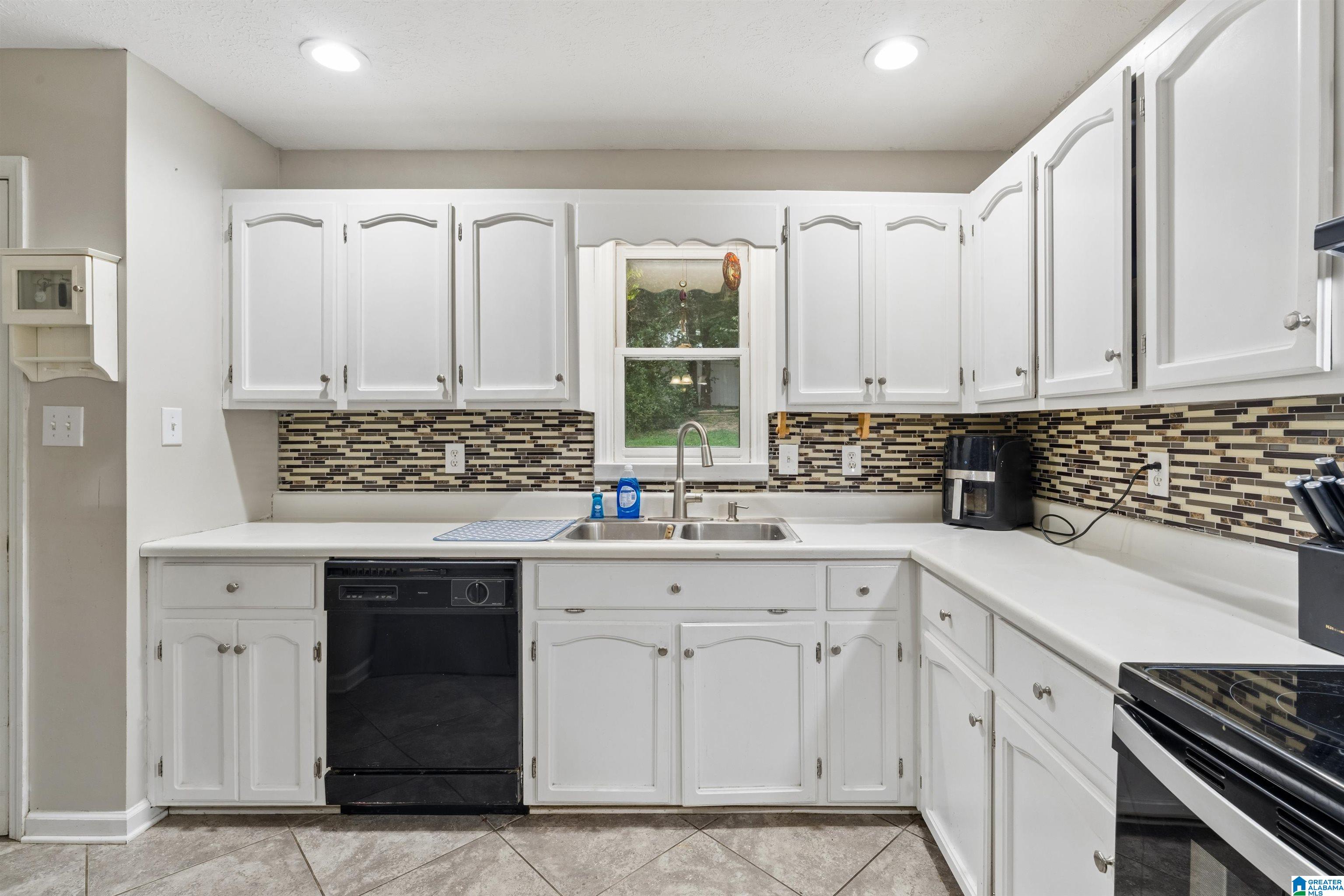 3215 BERKLEY HILLS DRIVE W - Photo 4