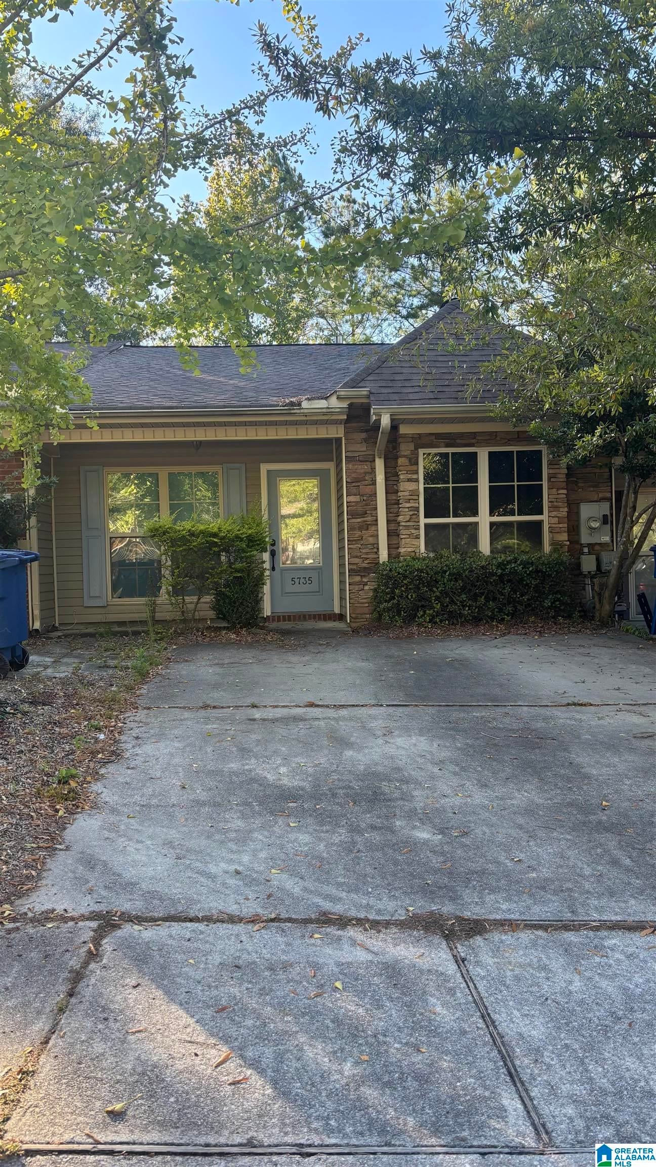 5735 COLONY LANE