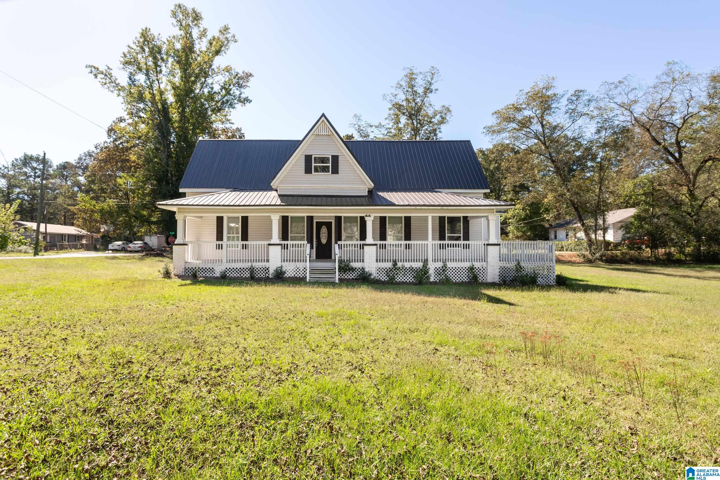 Photo 1 of 34 — 424 7TH AVENUE, ASHVILLE, AL 35953