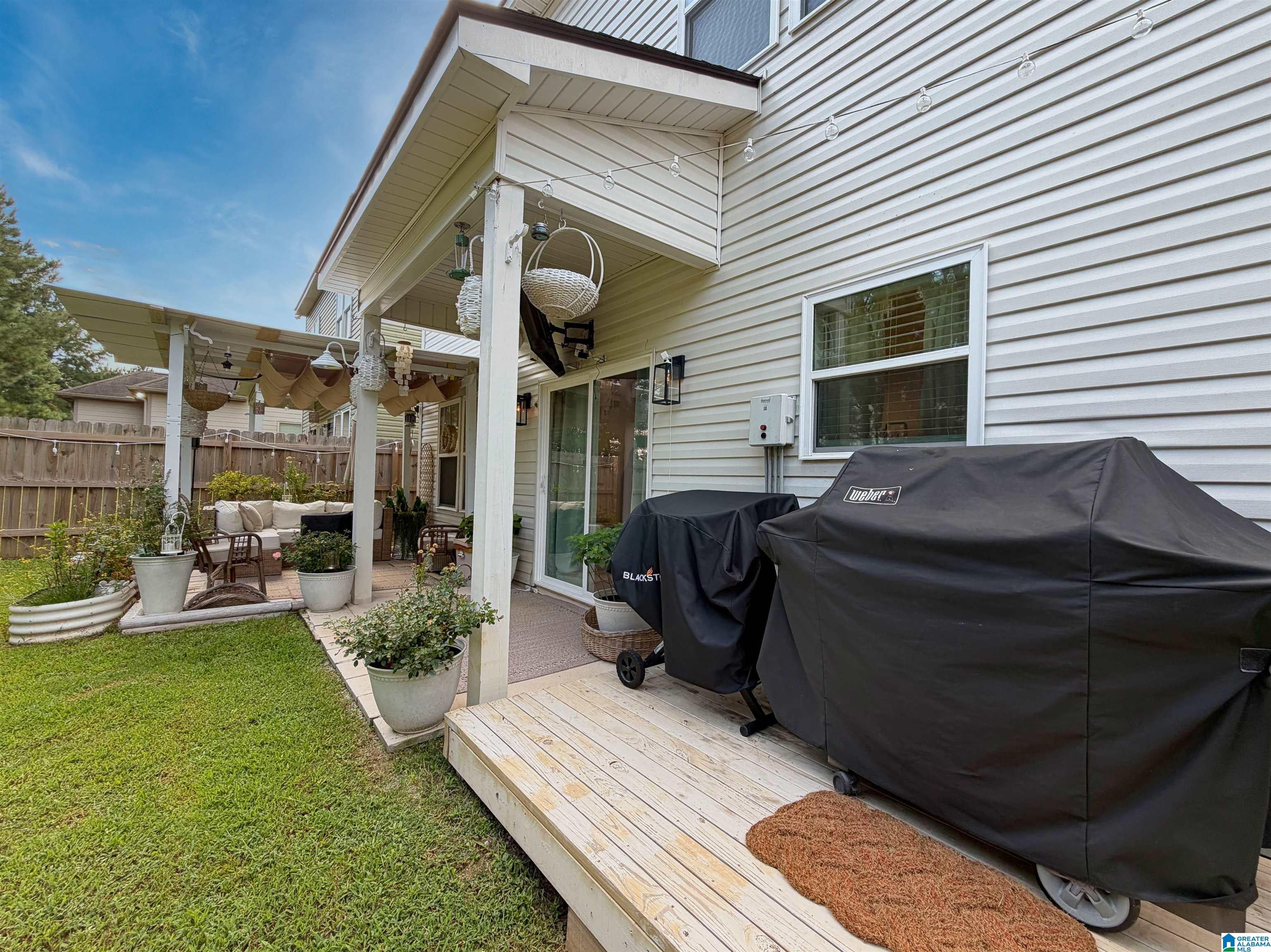 823 KENT DRIVE