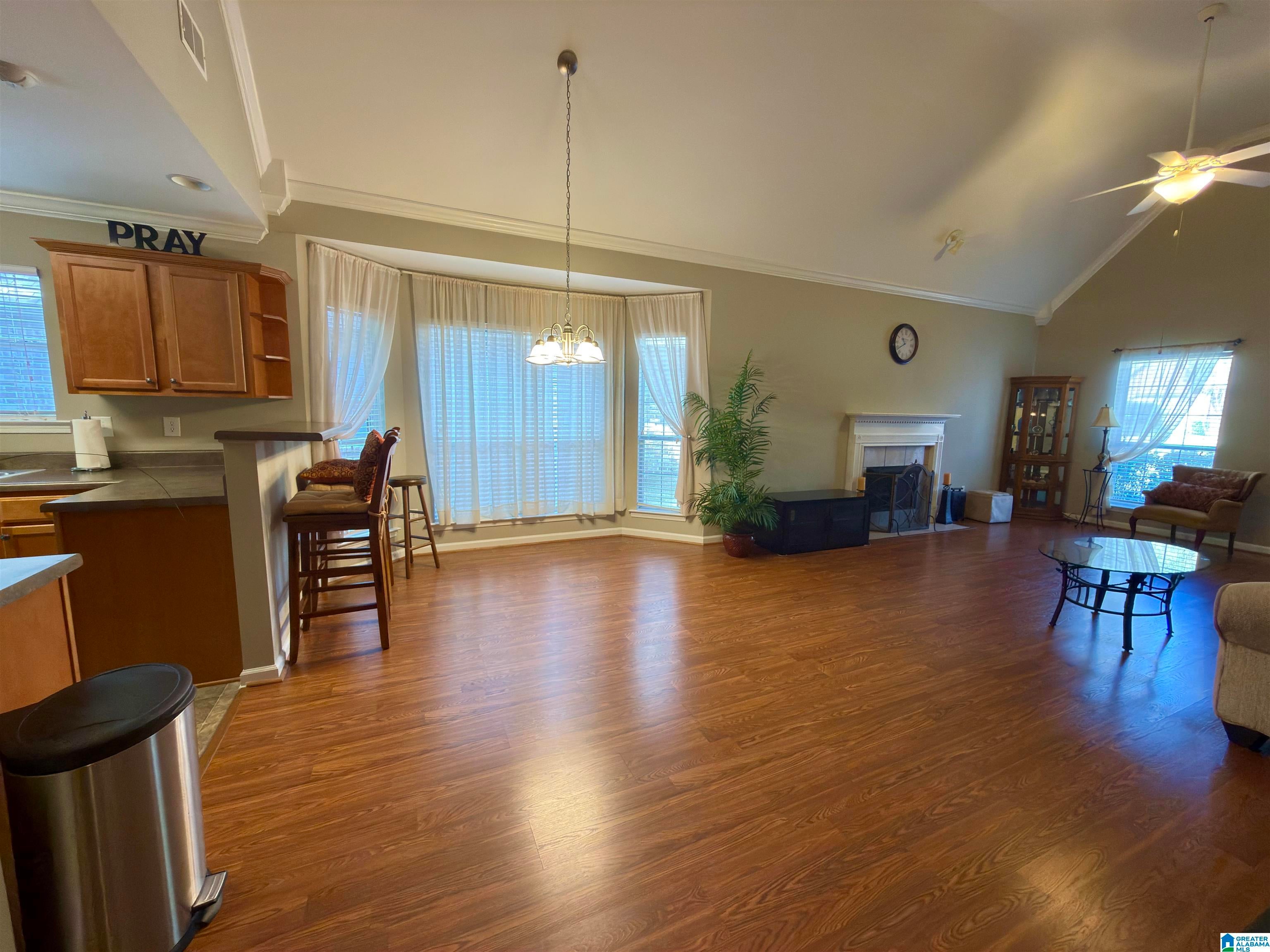 2073 WILLOW GLENN DRIVE