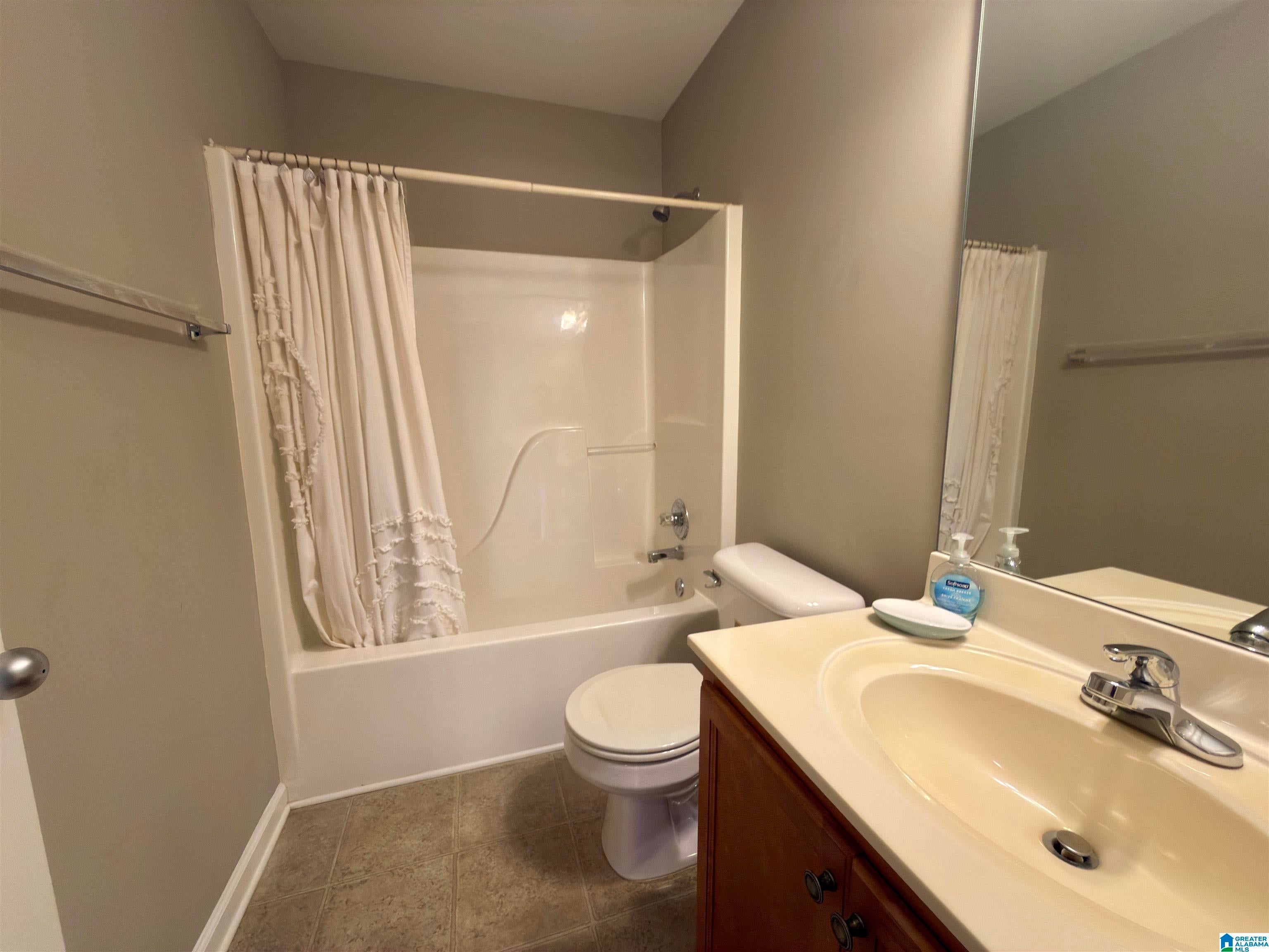 2073 WILLOW GLENN DRIVE