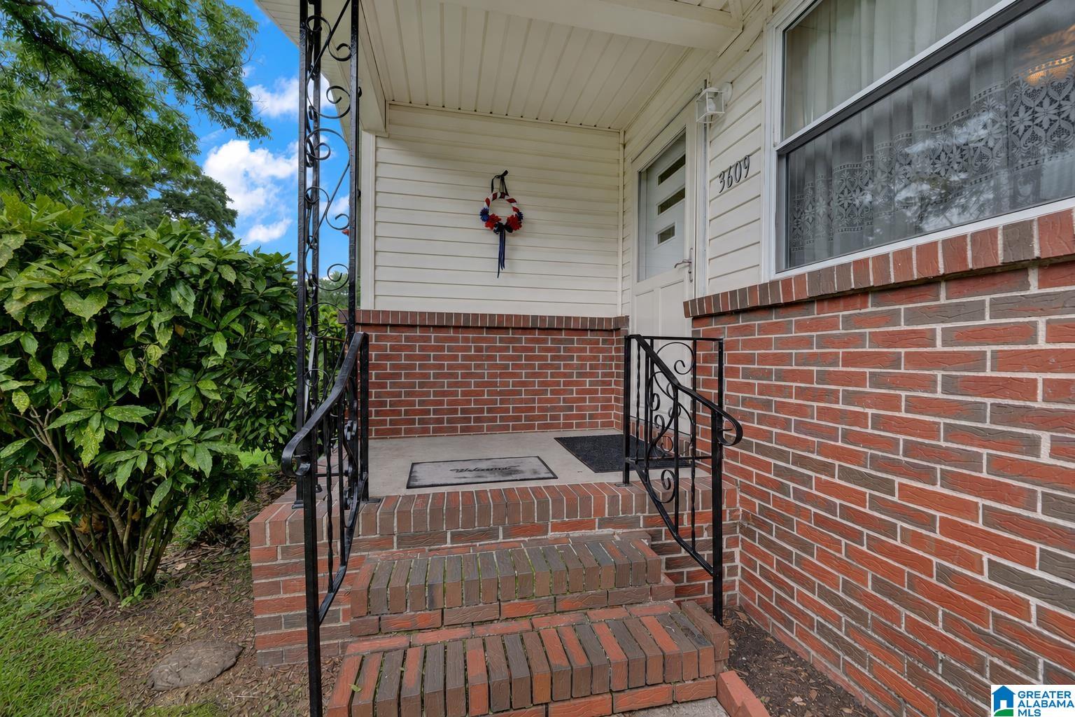 3609 RED OAK DRIVE