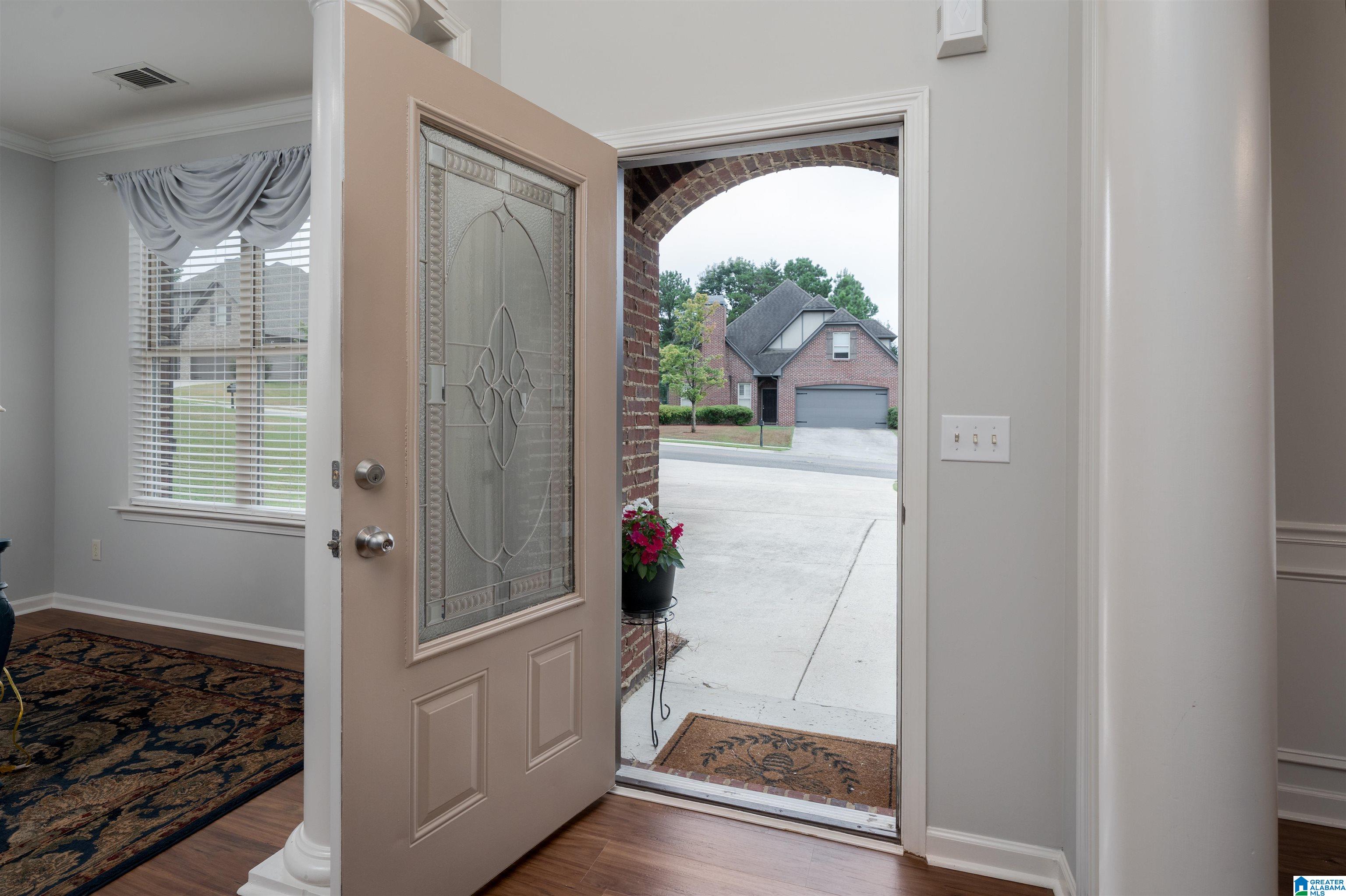 1255 MOUNTAIN LANE
