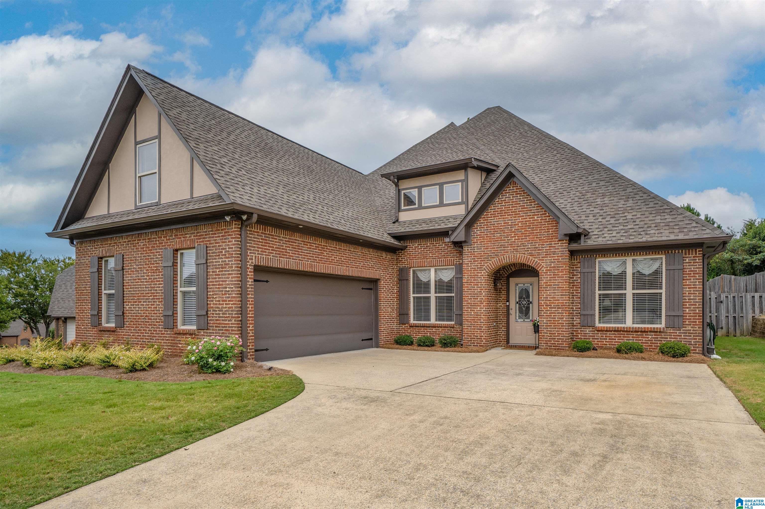 1255 MOUNTAIN LANE