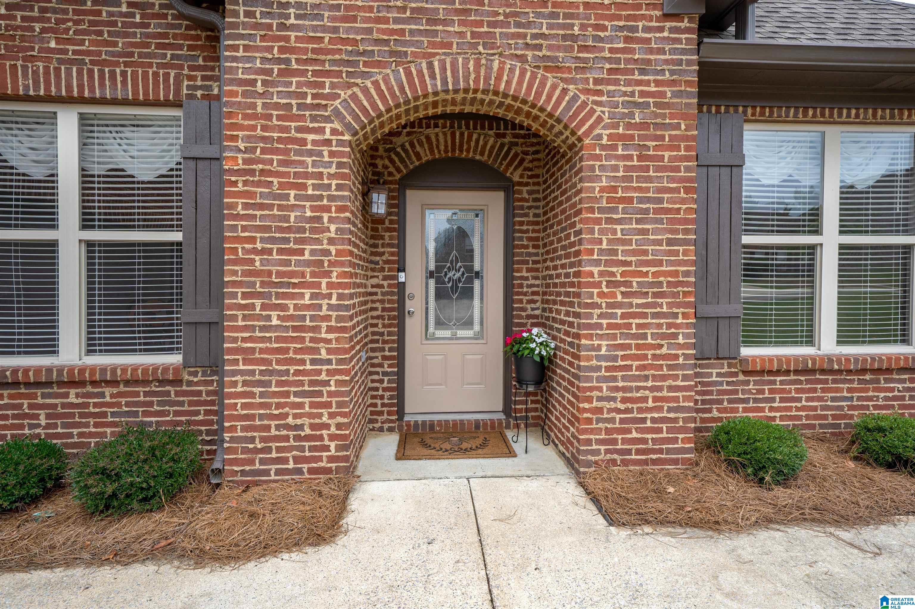 1255 MOUNTAIN LANE
