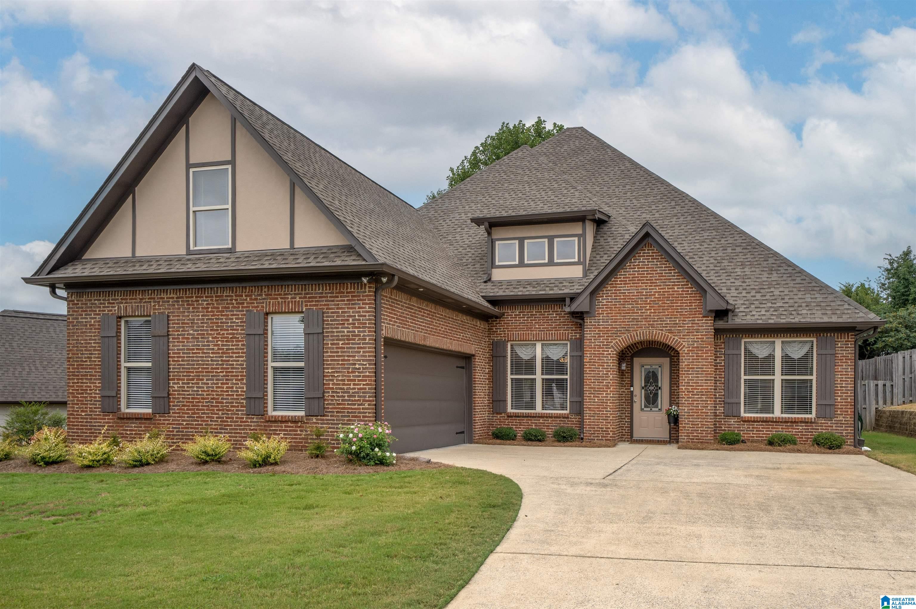 1255 MOUNTAIN LANE
