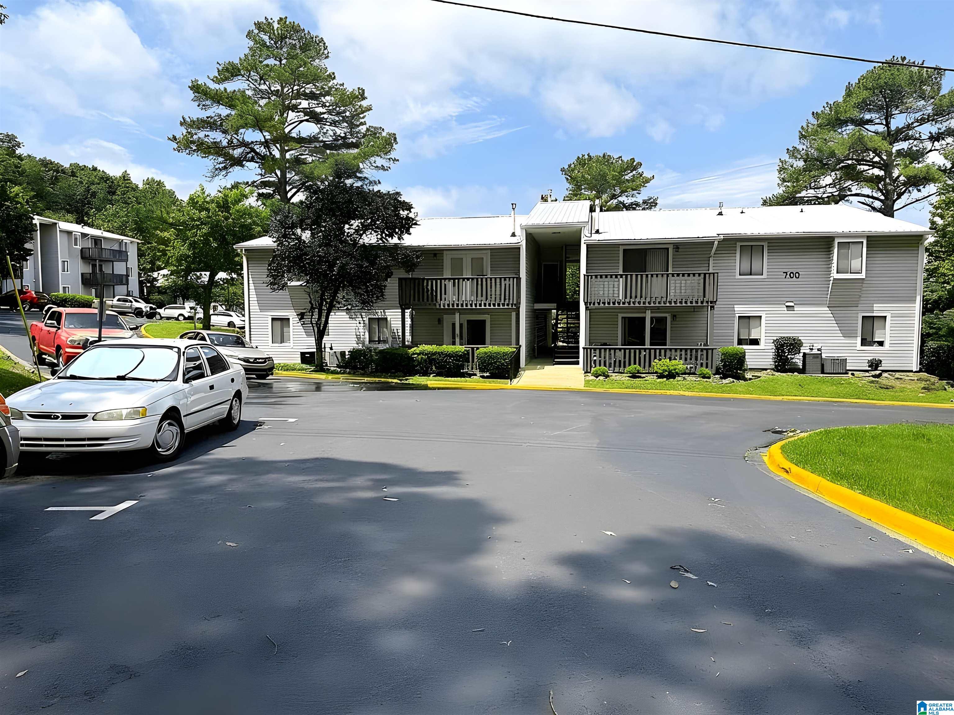 708 WOODLAND VILLAGE 708