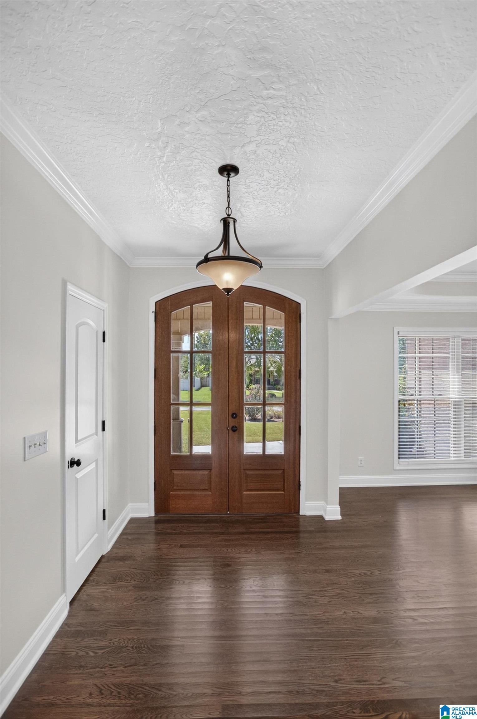 1106 MIRANDA LANE