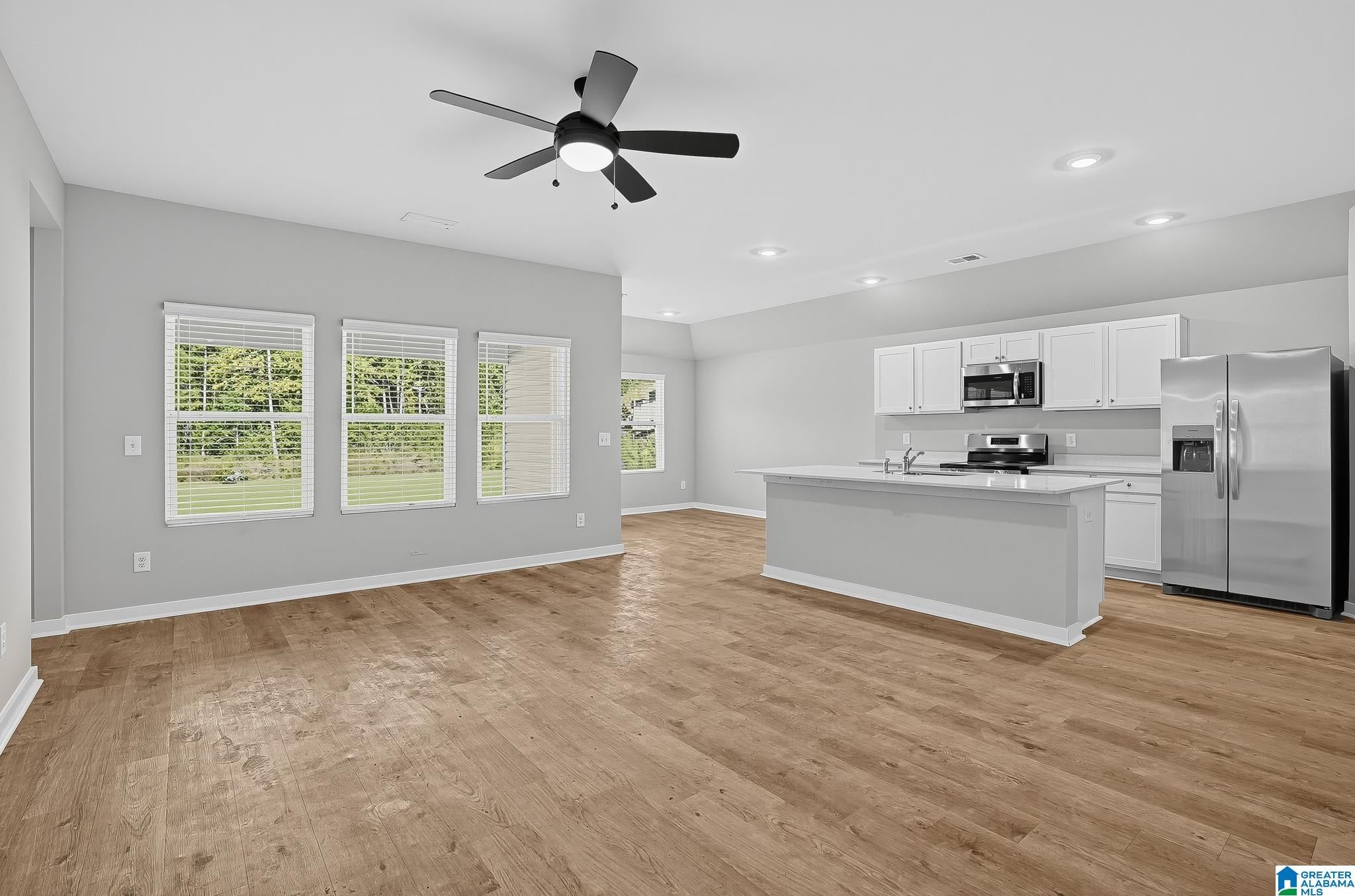 816 CAMDEN LOOP
