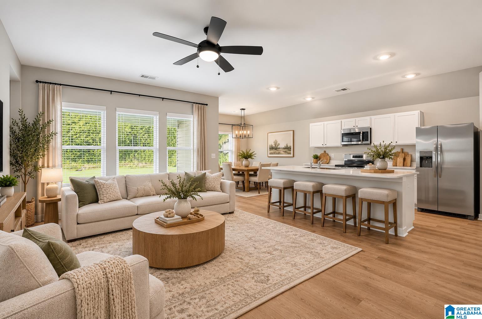816 CAMDEN LOOP