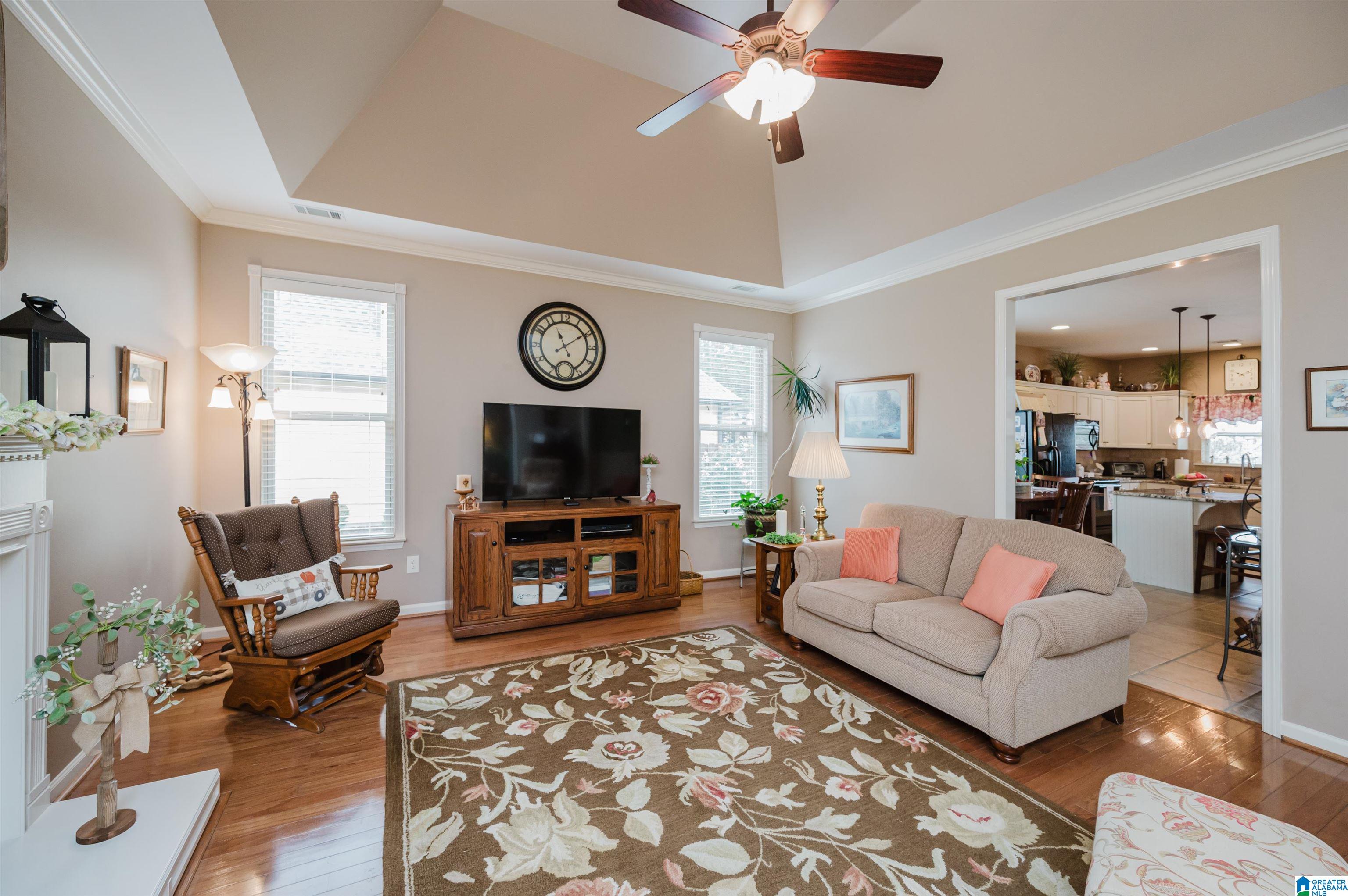 1359 MOUNTAIN LANE