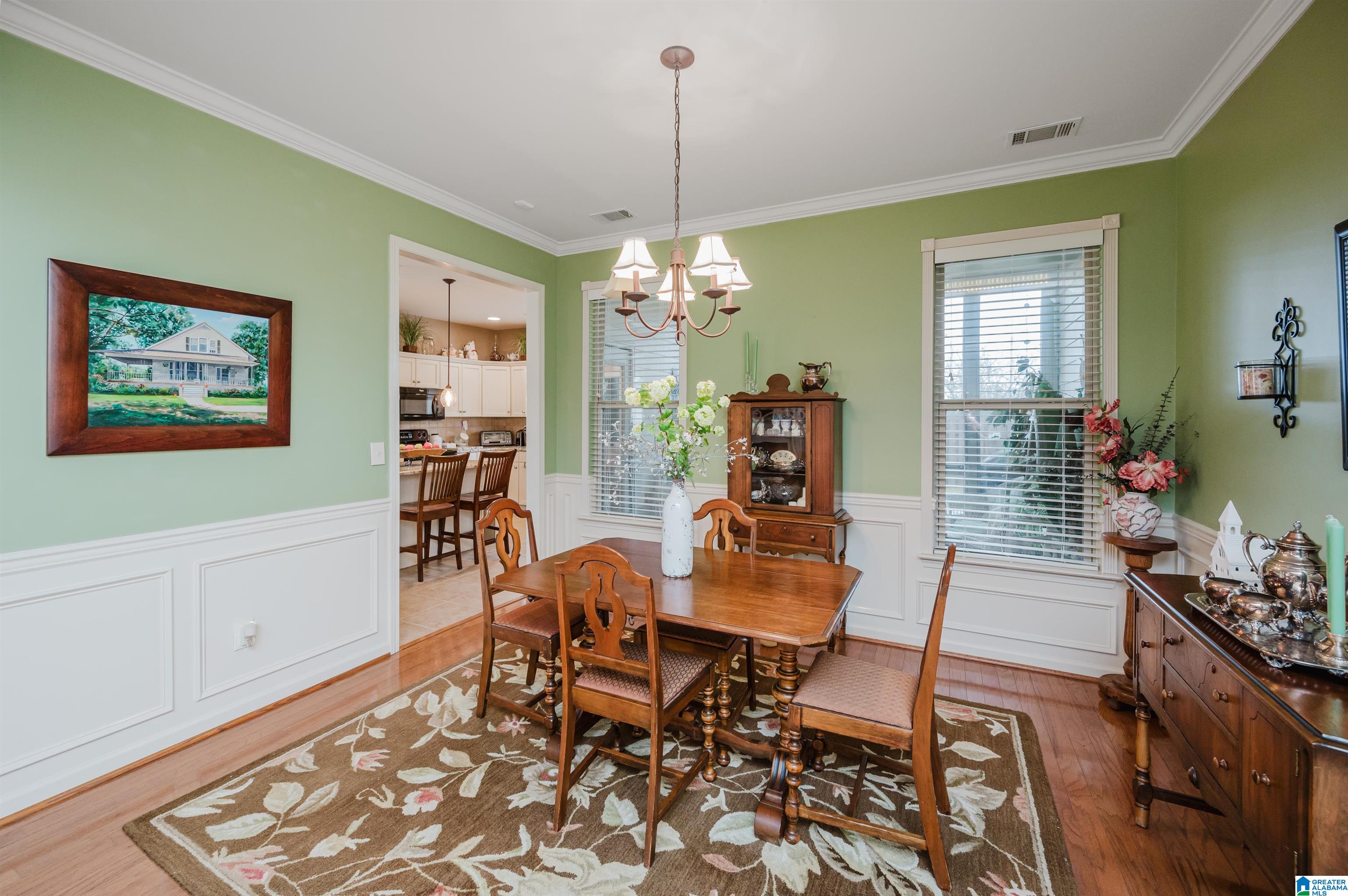 1359 MOUNTAIN LANE