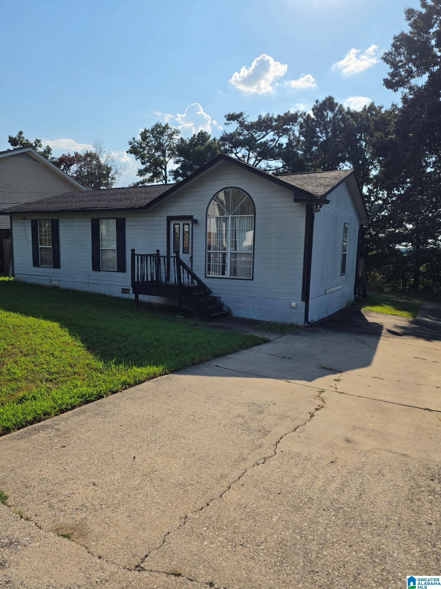 1924 CLOVER DRIVE