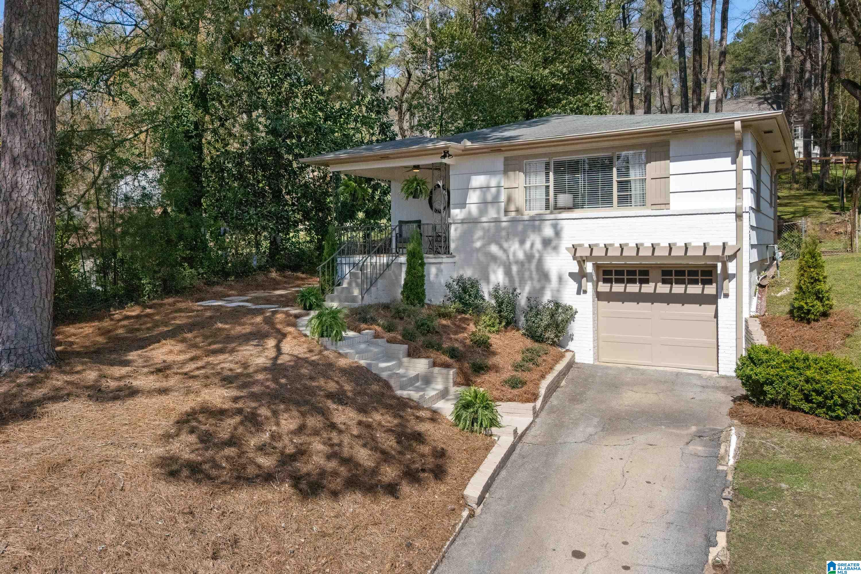 1820 WINDSOR BOULEVARD