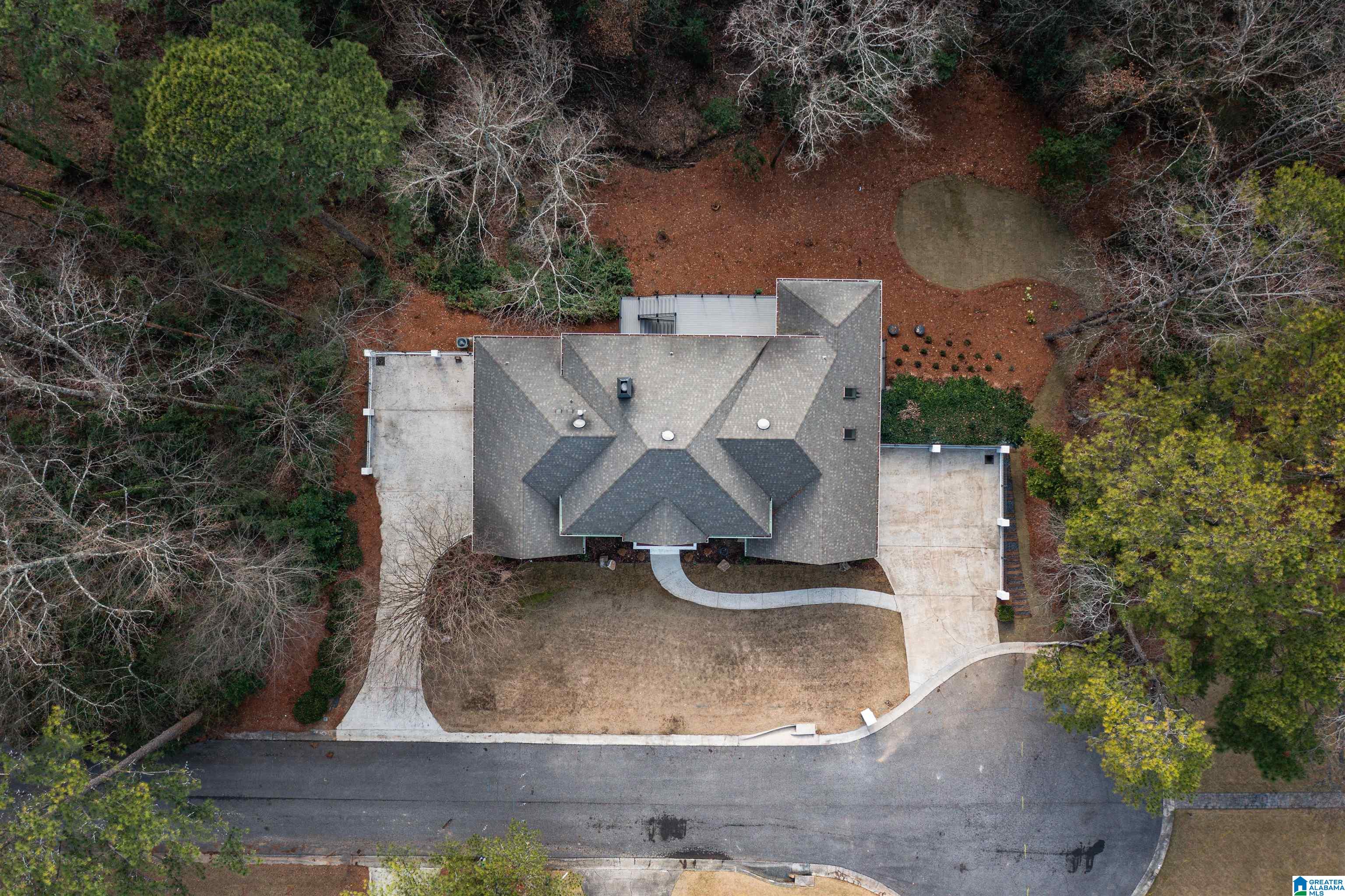 2105 LONGLEAF CIRCLE