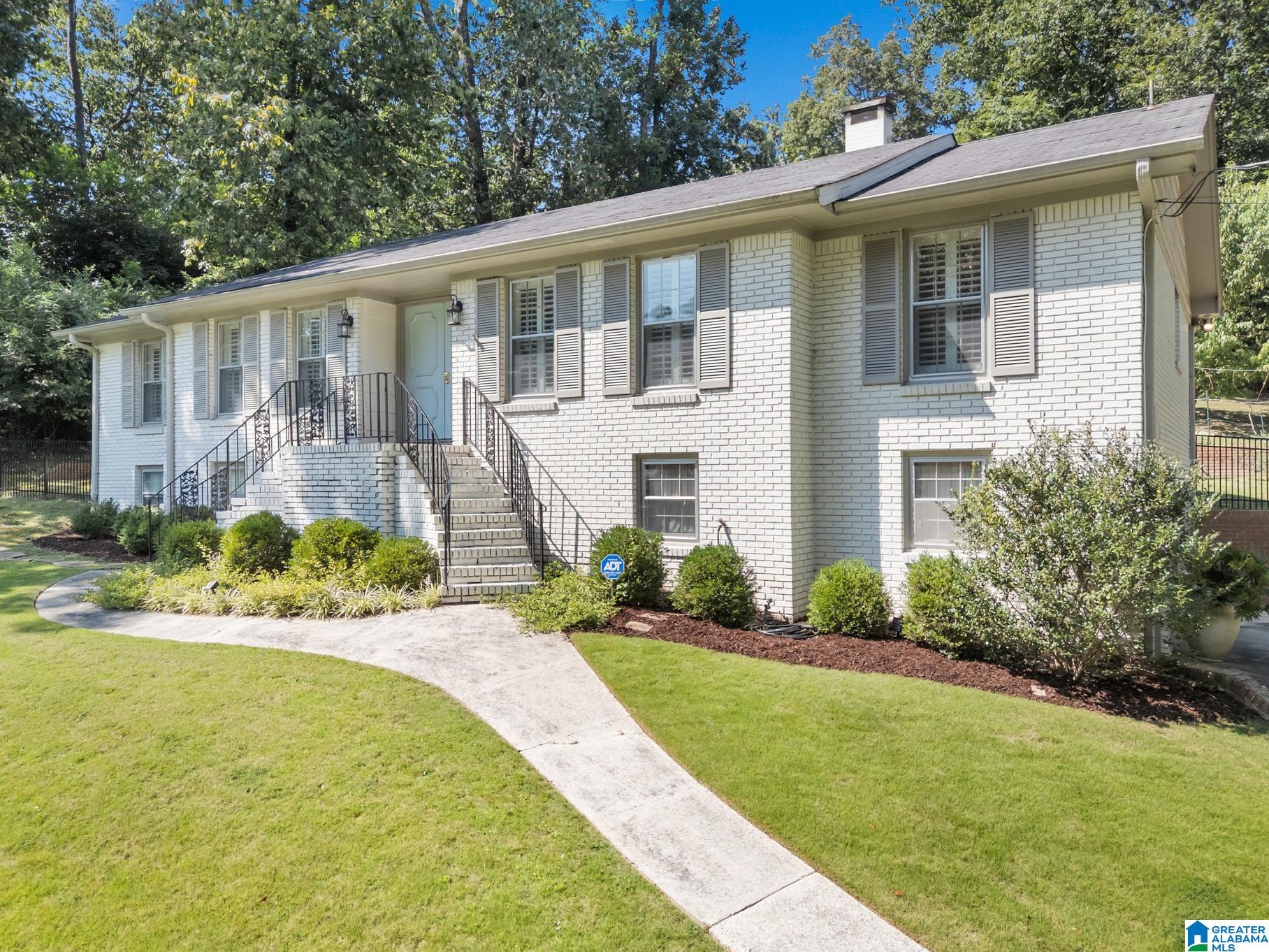 618 WINWOOD DRIVE