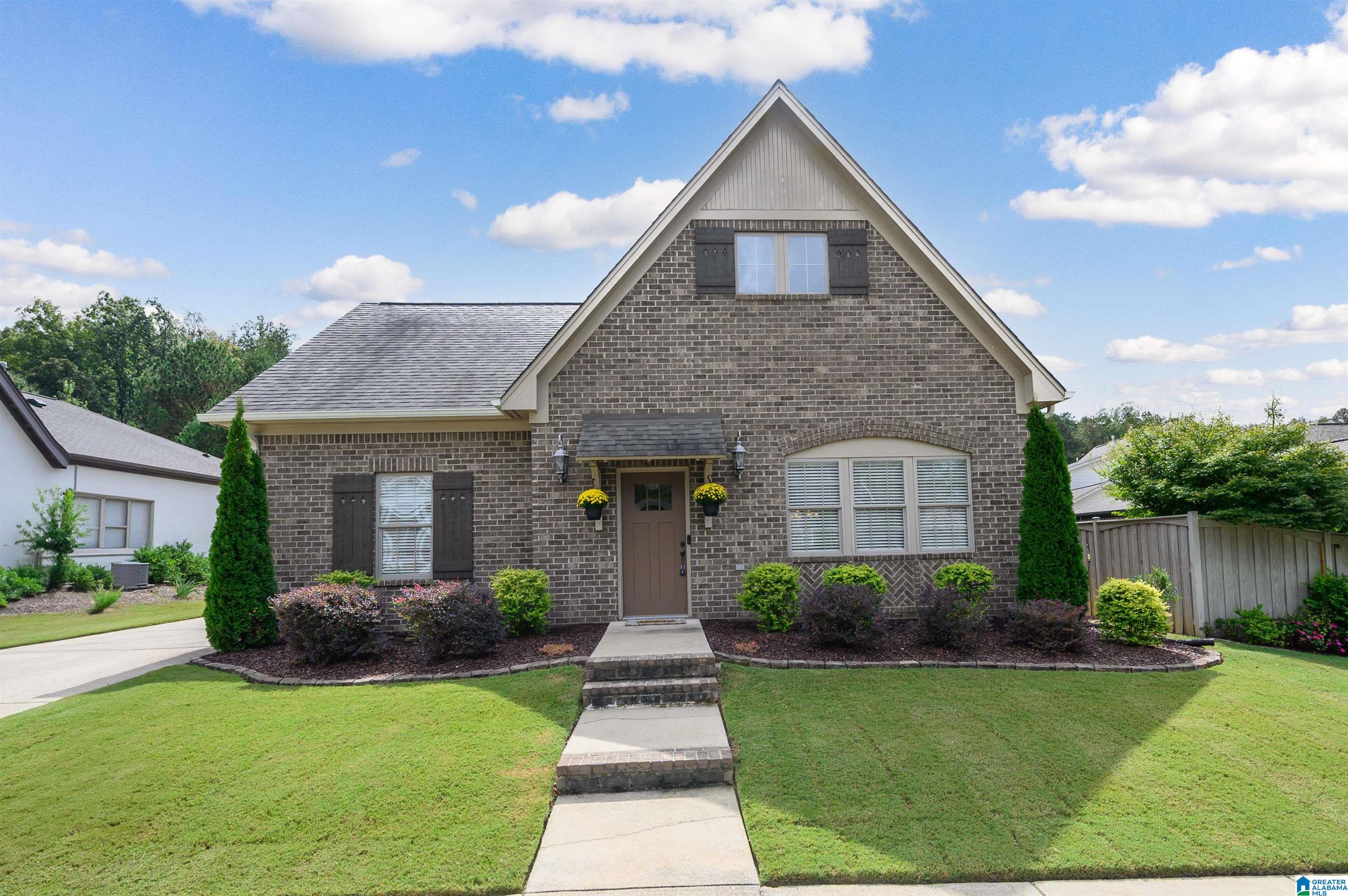 890 FIELDSTOWN CIRCLE