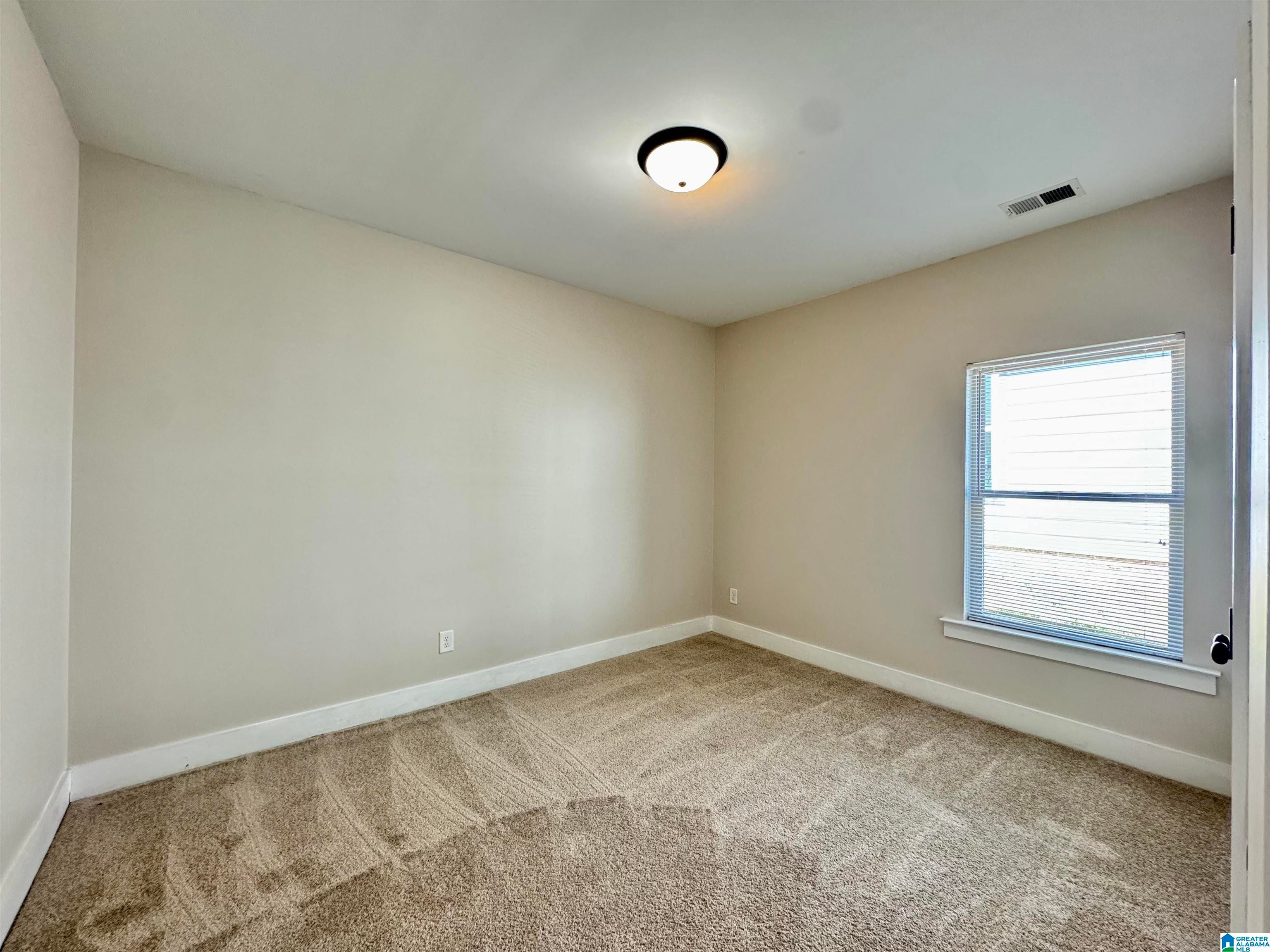 870 MAPLE TRACE