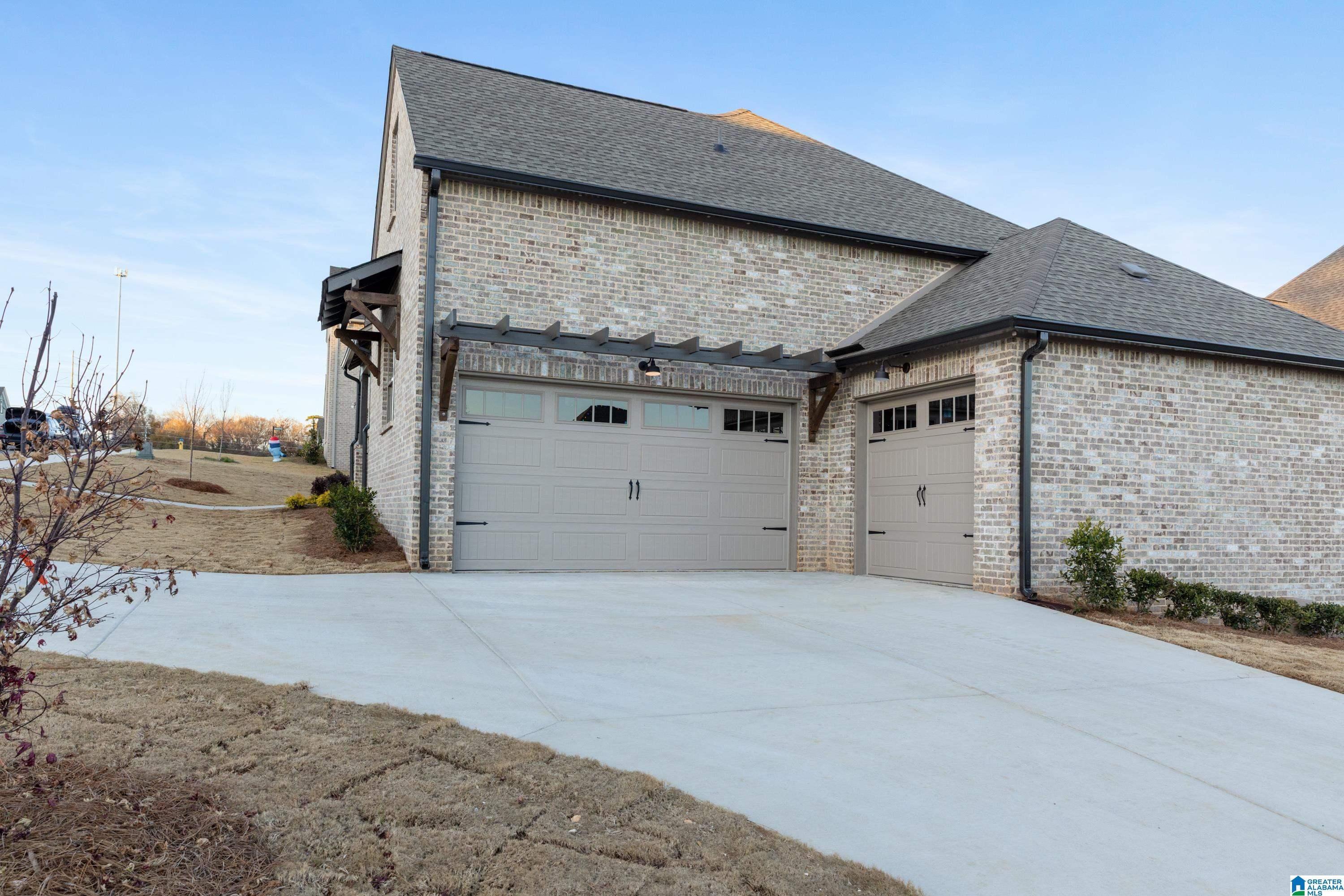 4659 SOUTH SHADES CREST ROAD