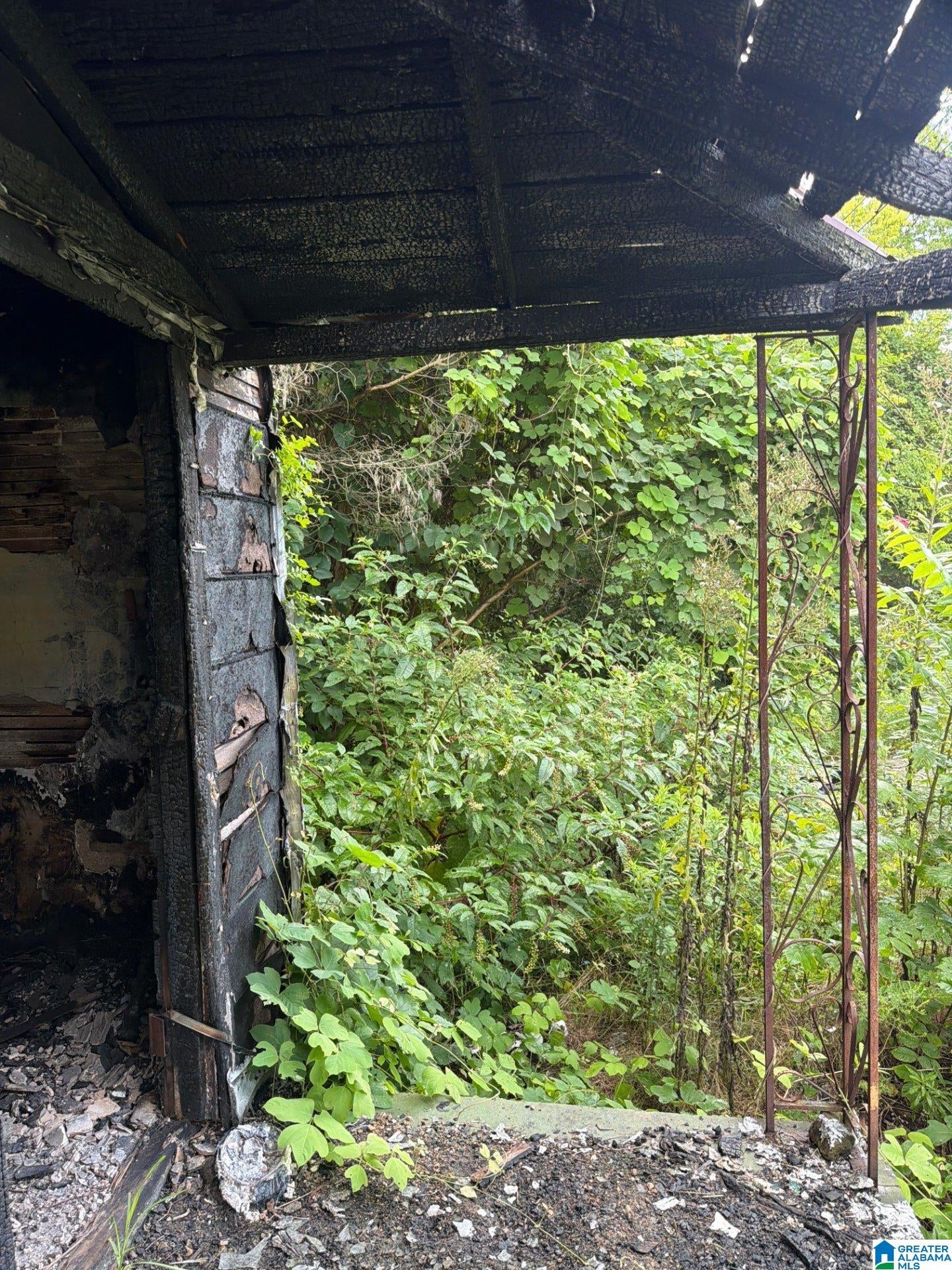 1433 AVENUE I