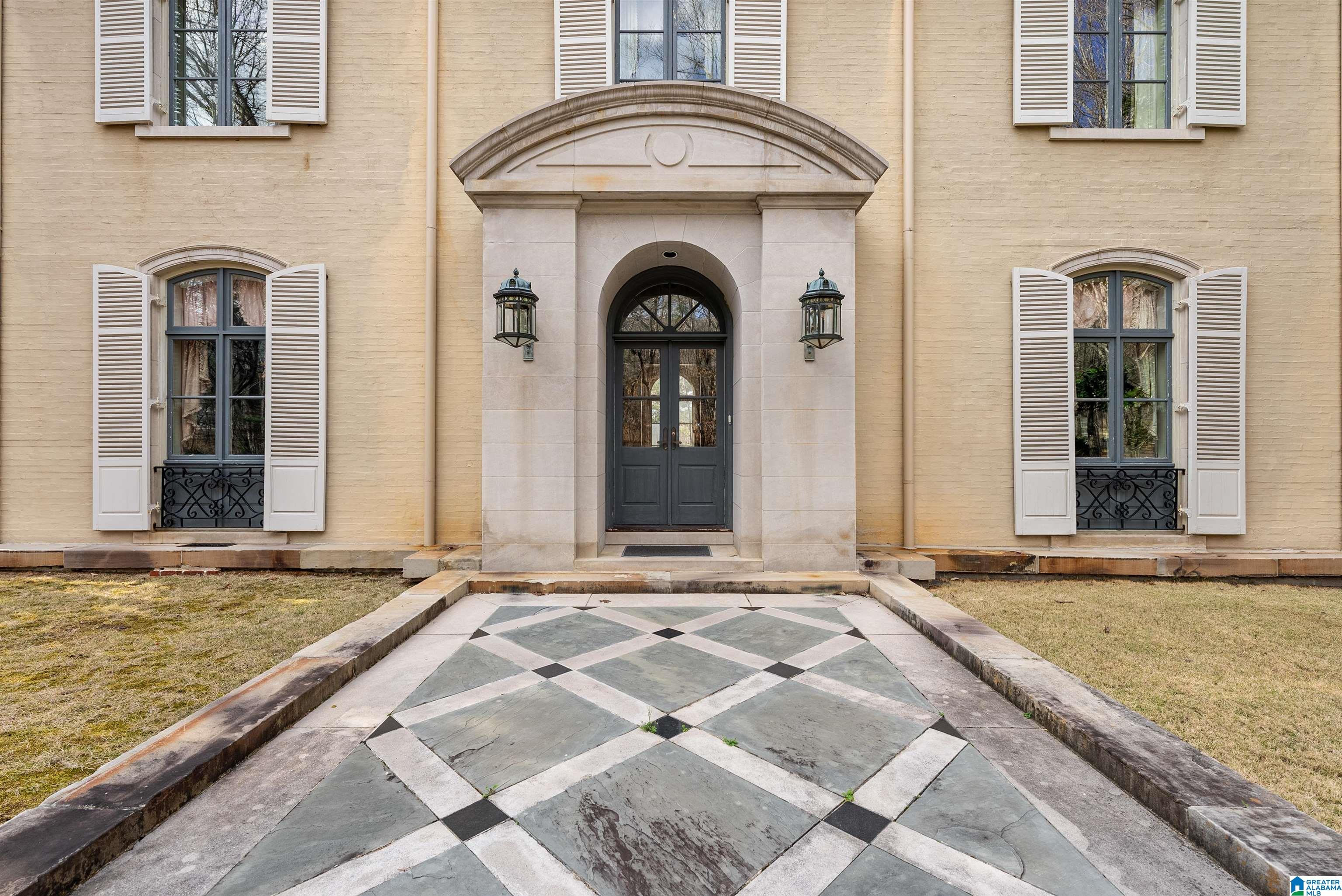 401 CARNOUSTIE DRIVE