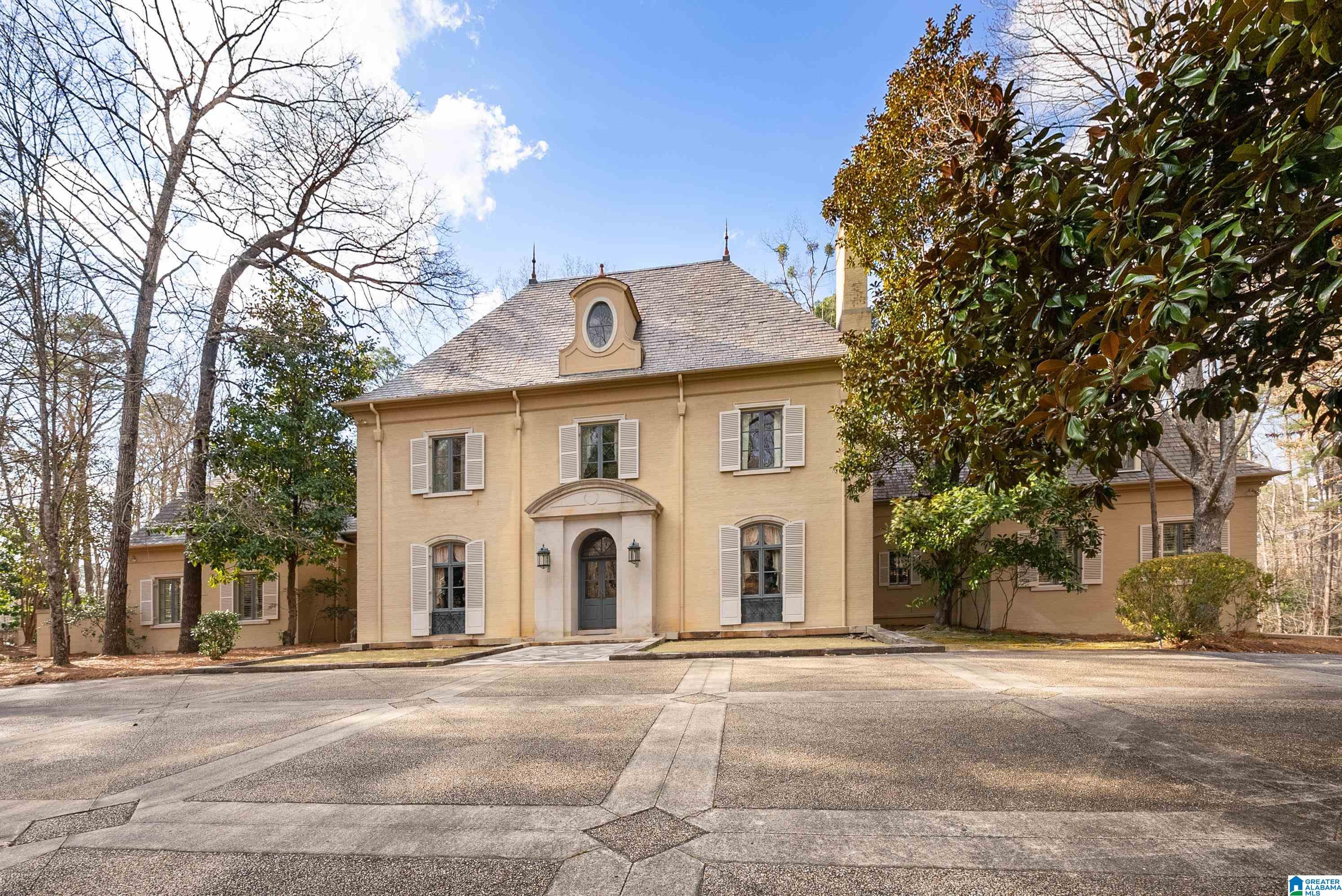 401 CARNOUSTIE DRIVE