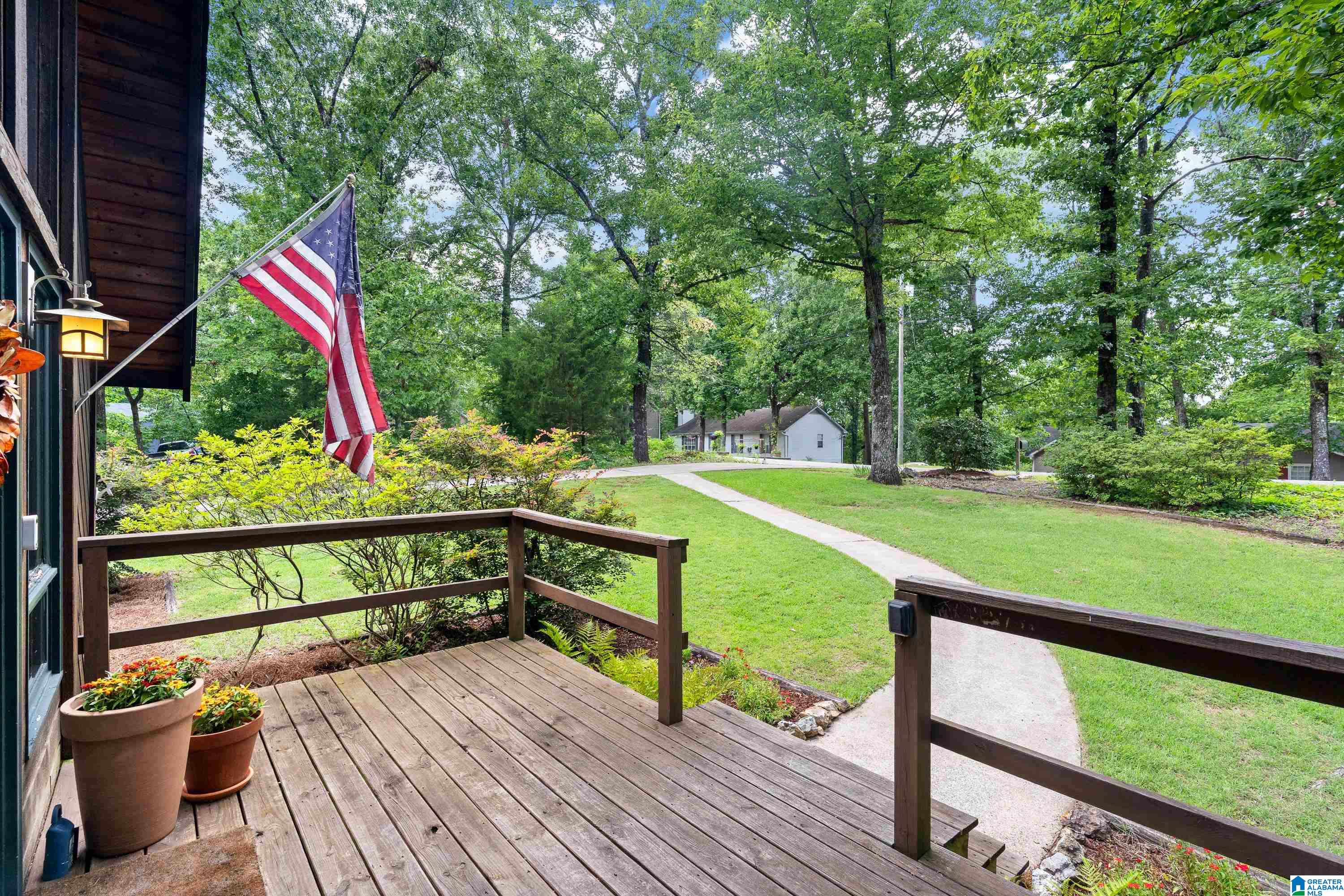 1116 RIDGE DRIVE