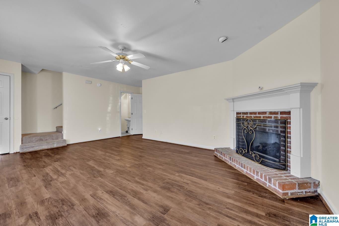 218 WILLOW POINT