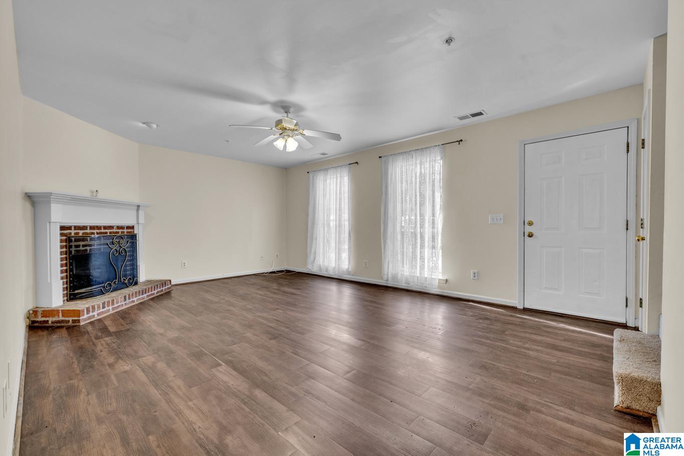 218 WILLOW POINT
