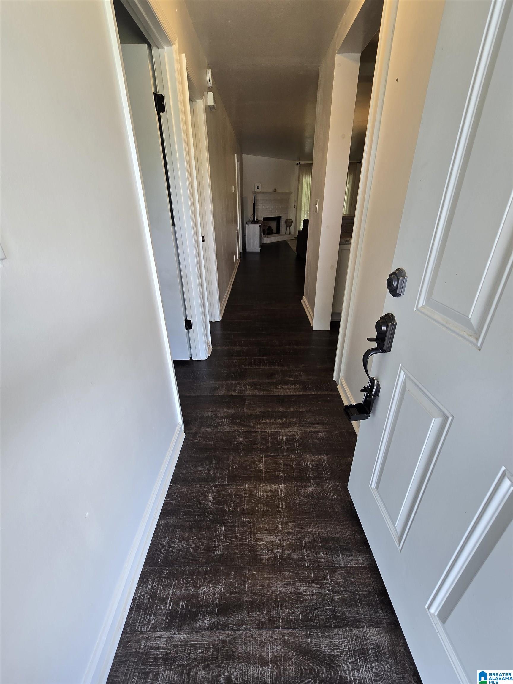 1121 KING ARTHUR COURT