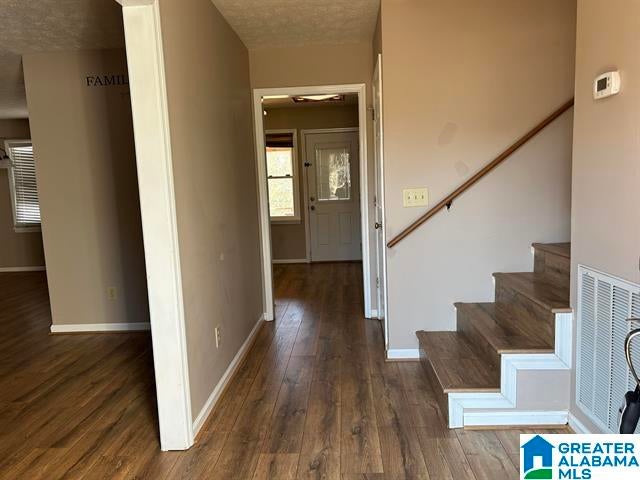1205 SW DEREK DRIVE