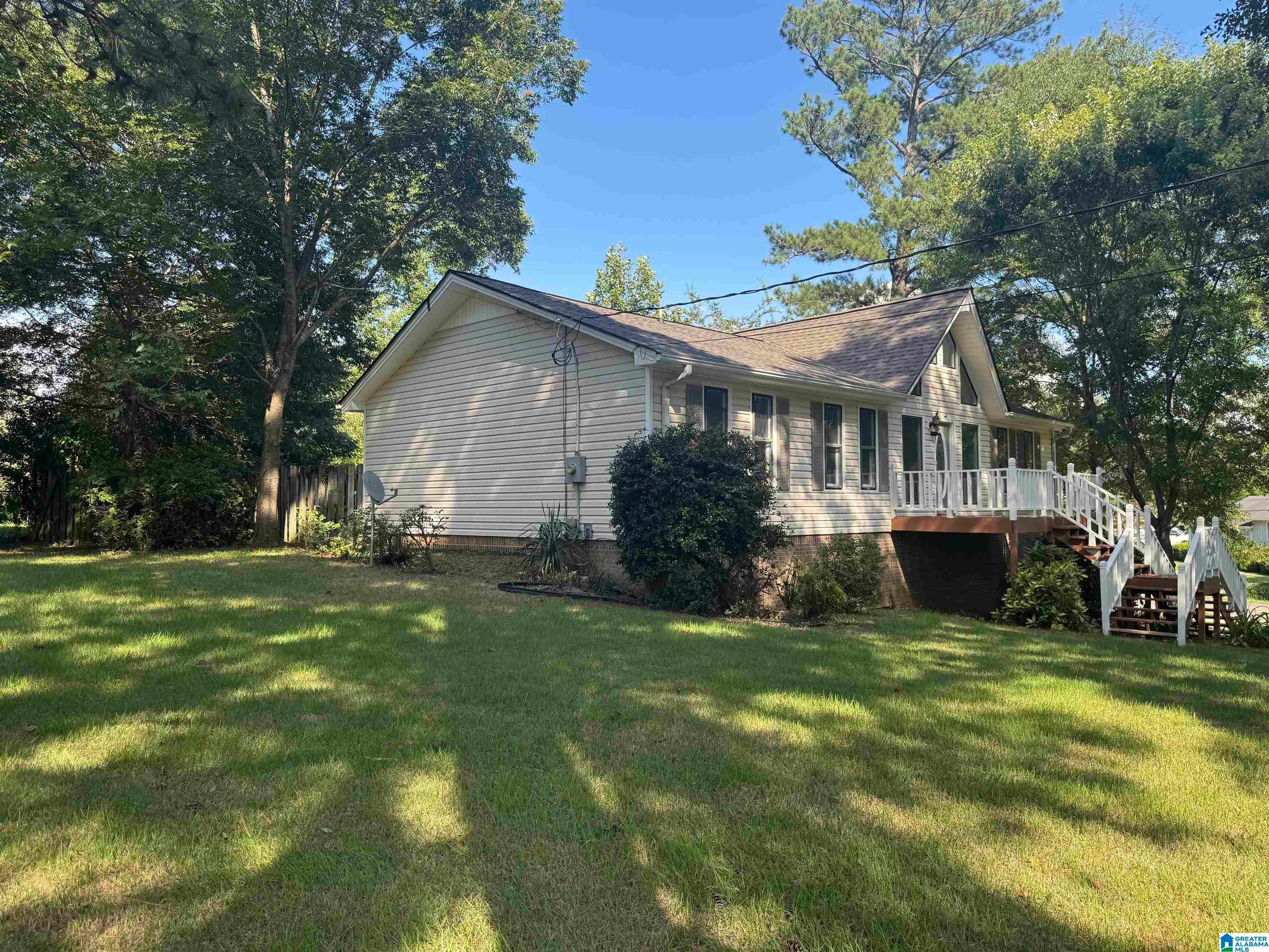 2605 LINDA CIRCLE
