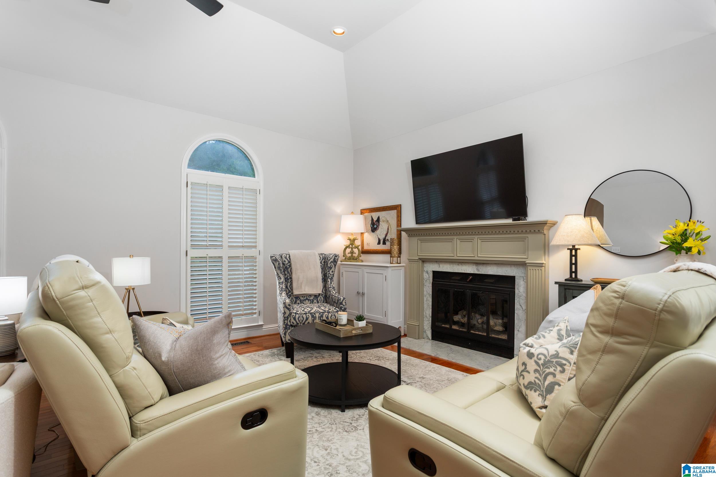 7576 WINDSONG DRIVE
