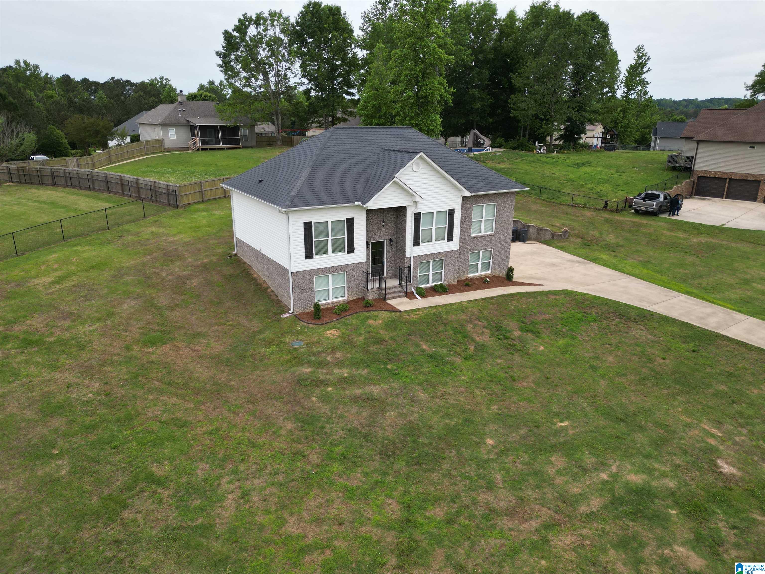 901 GINGER LANE