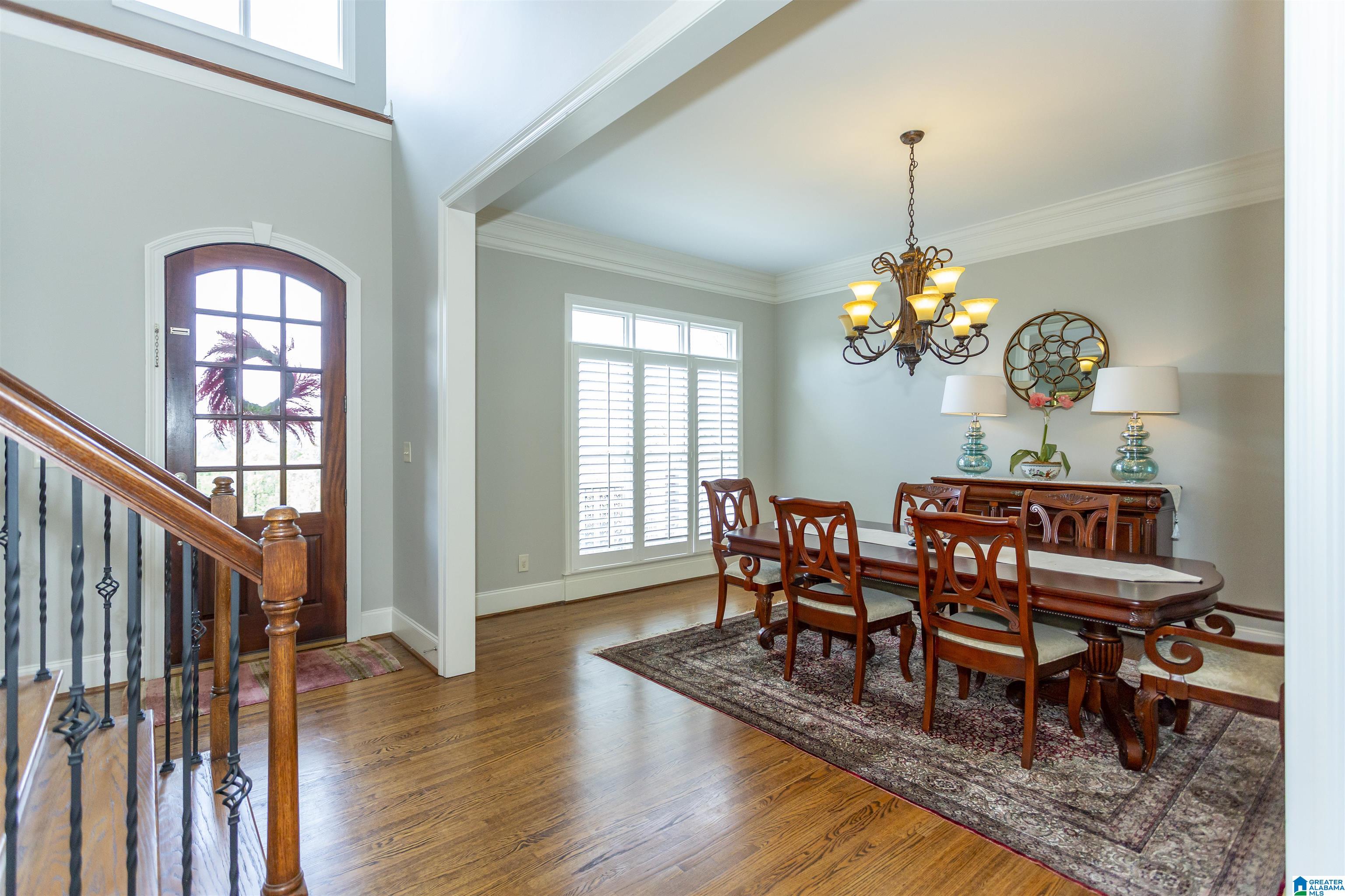 1572 WOODRIDGE PLACE