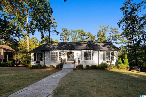1277 BRANCHWATER LN, VESTAVIA HILLS, AL 35216 - Image eab8e68ff2d3608ee1b3d5f63219c301/194143131
