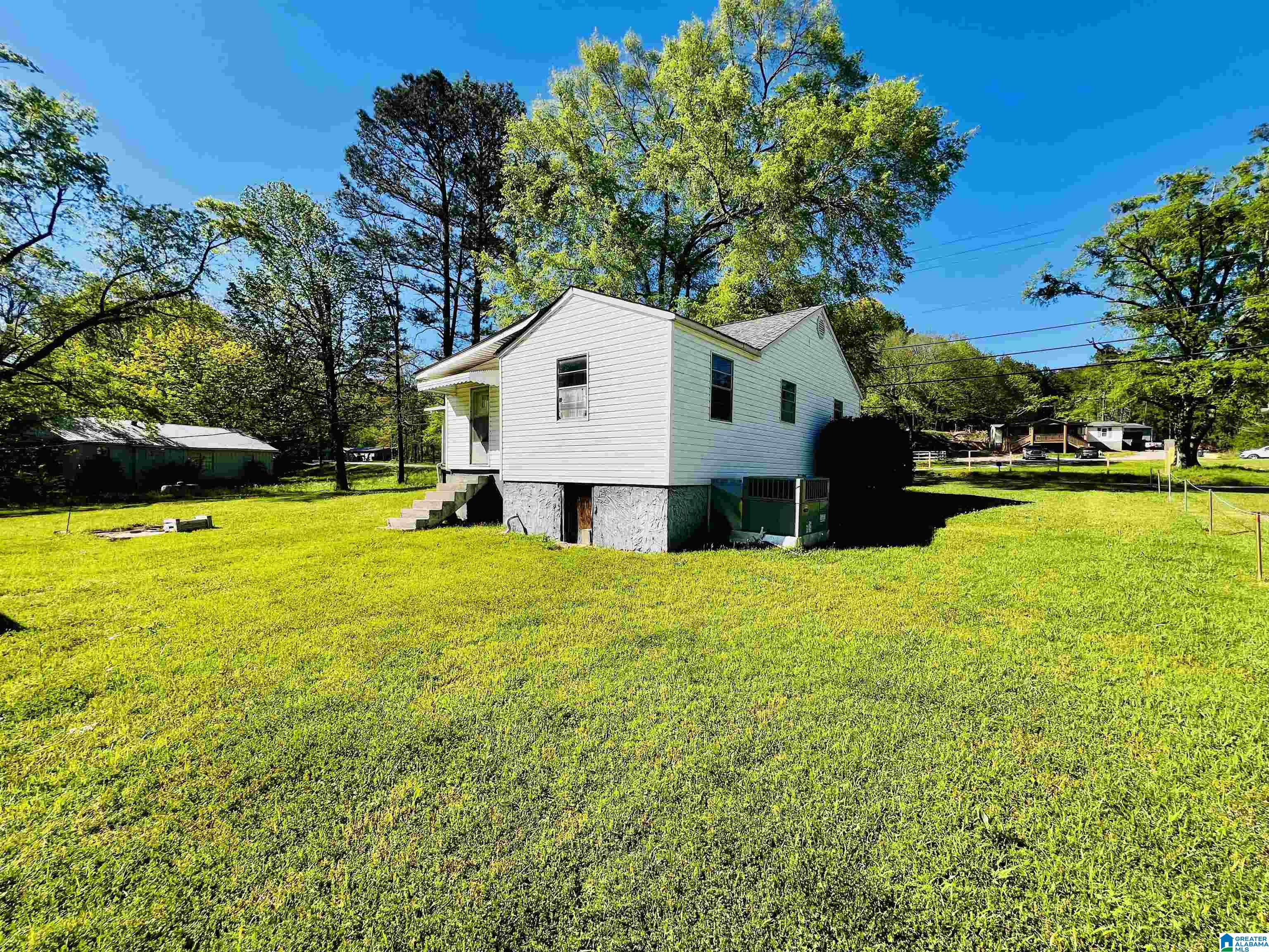 2142 BROOKSIDE COALBURG ROAD