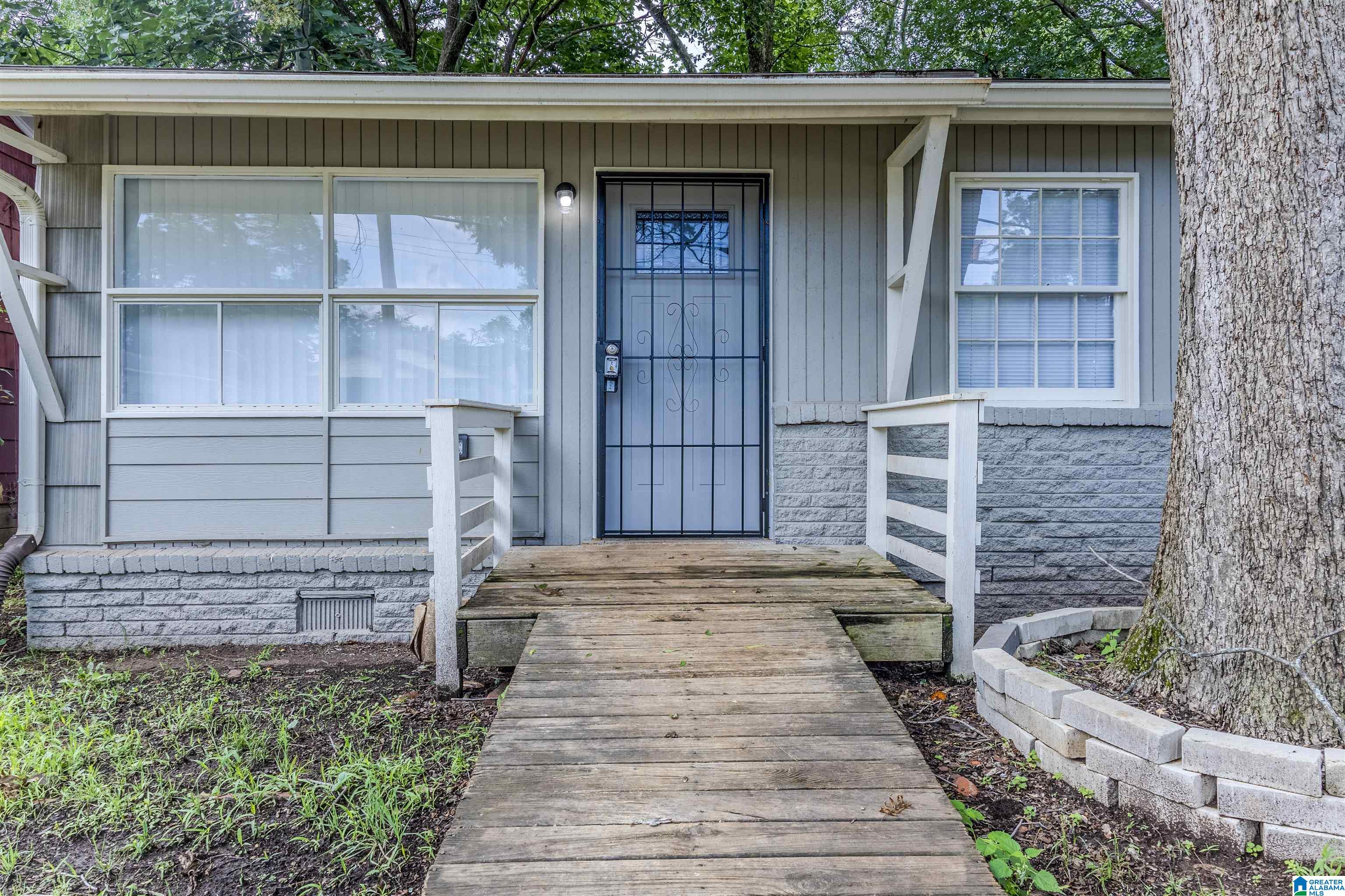 1549 DENNISON AVENUE SW