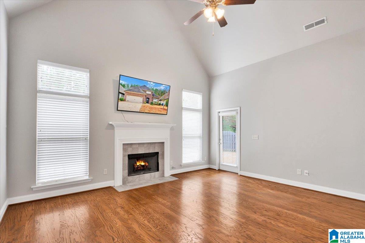 1052 SPRINGFIELD DRIVE