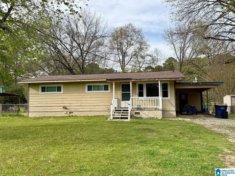 Photo of 940 2nd Avenue SW, ALABASTER, AL 35007 (MLS # 21448184)